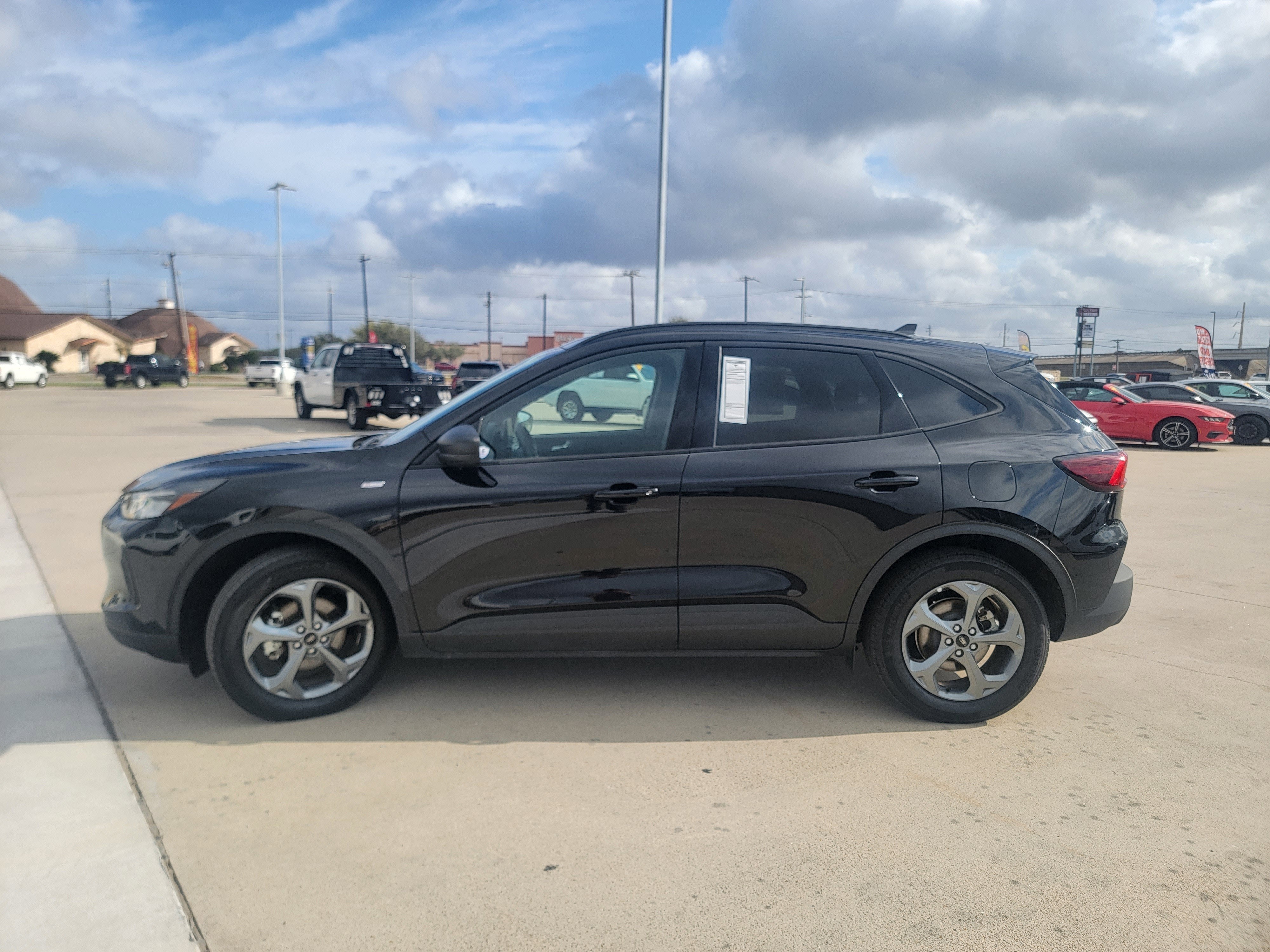 2025 Ford Escape ST-Line