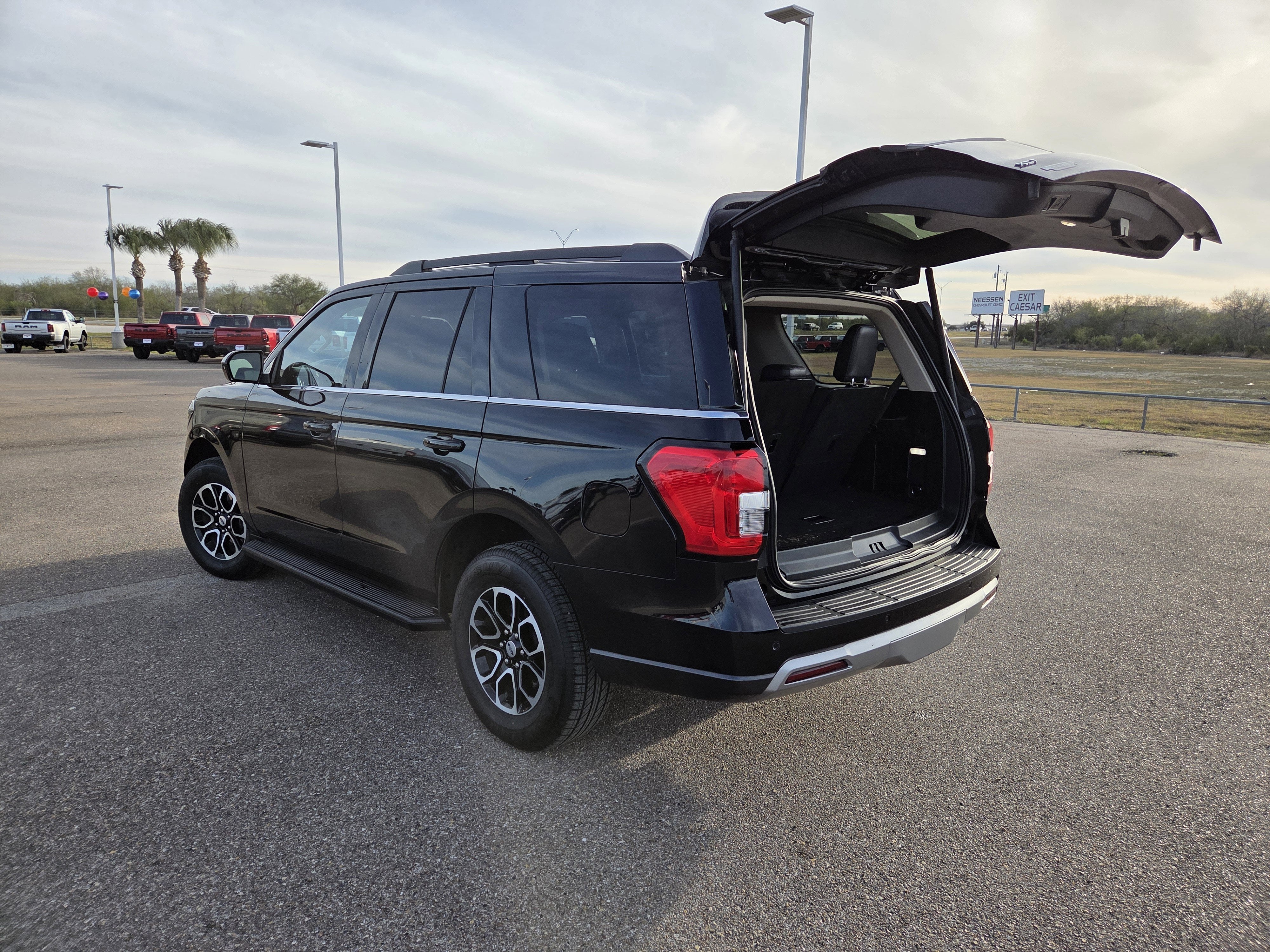 2024 Ford Expedition XLT