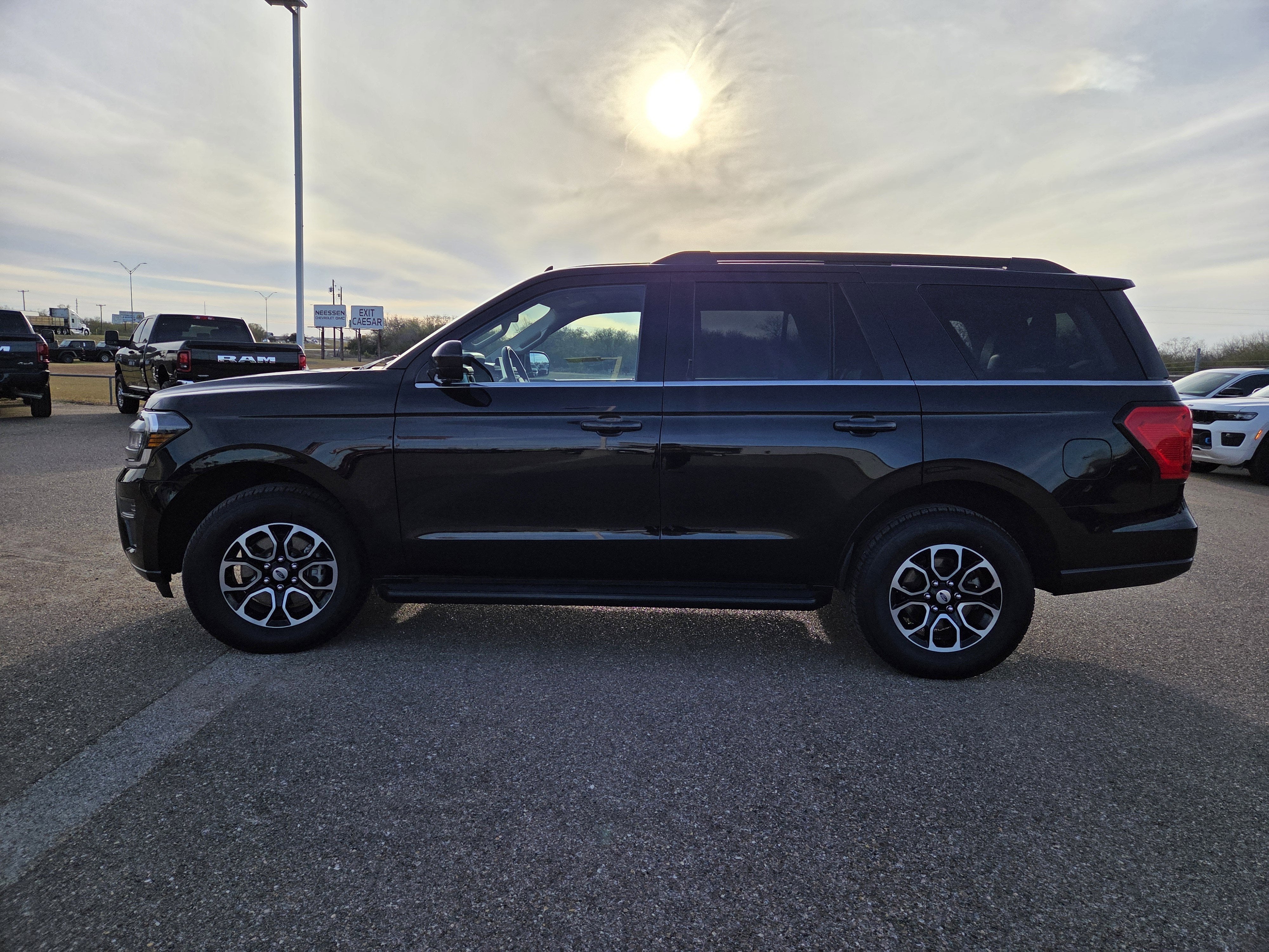 2024 Ford Expedition XLT