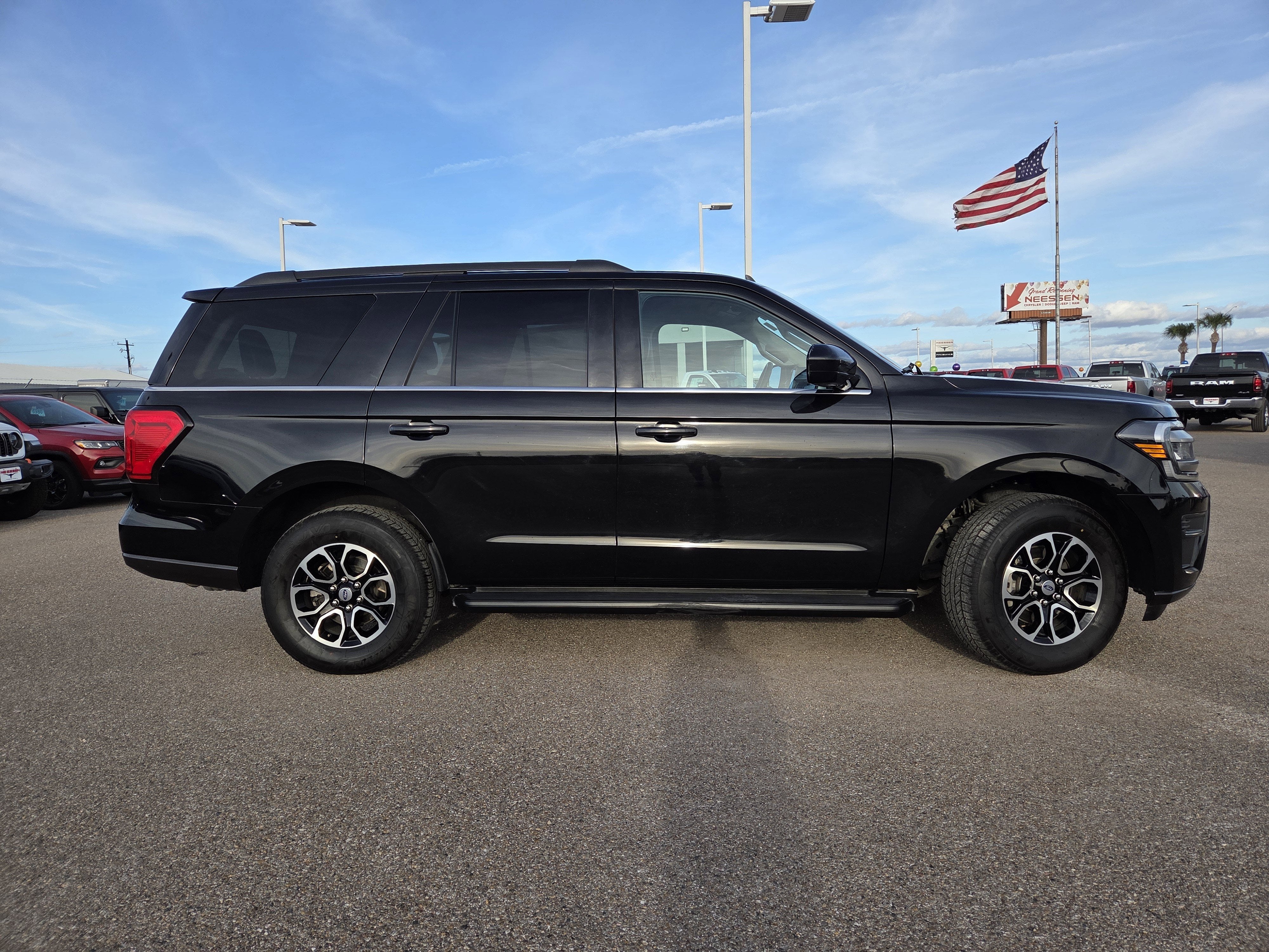 2024 Ford Expedition XLT