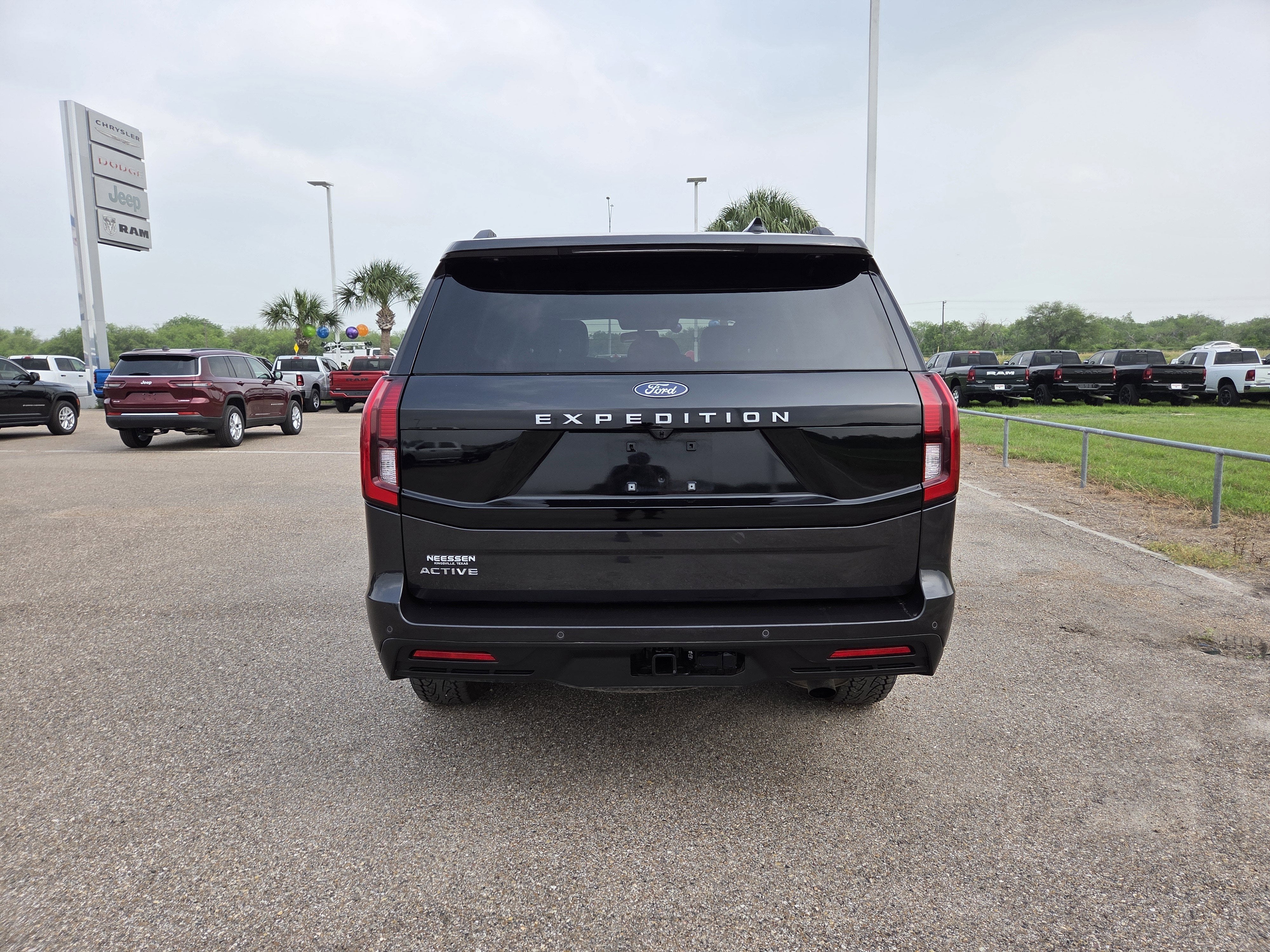 2025 Ford Expedition Active