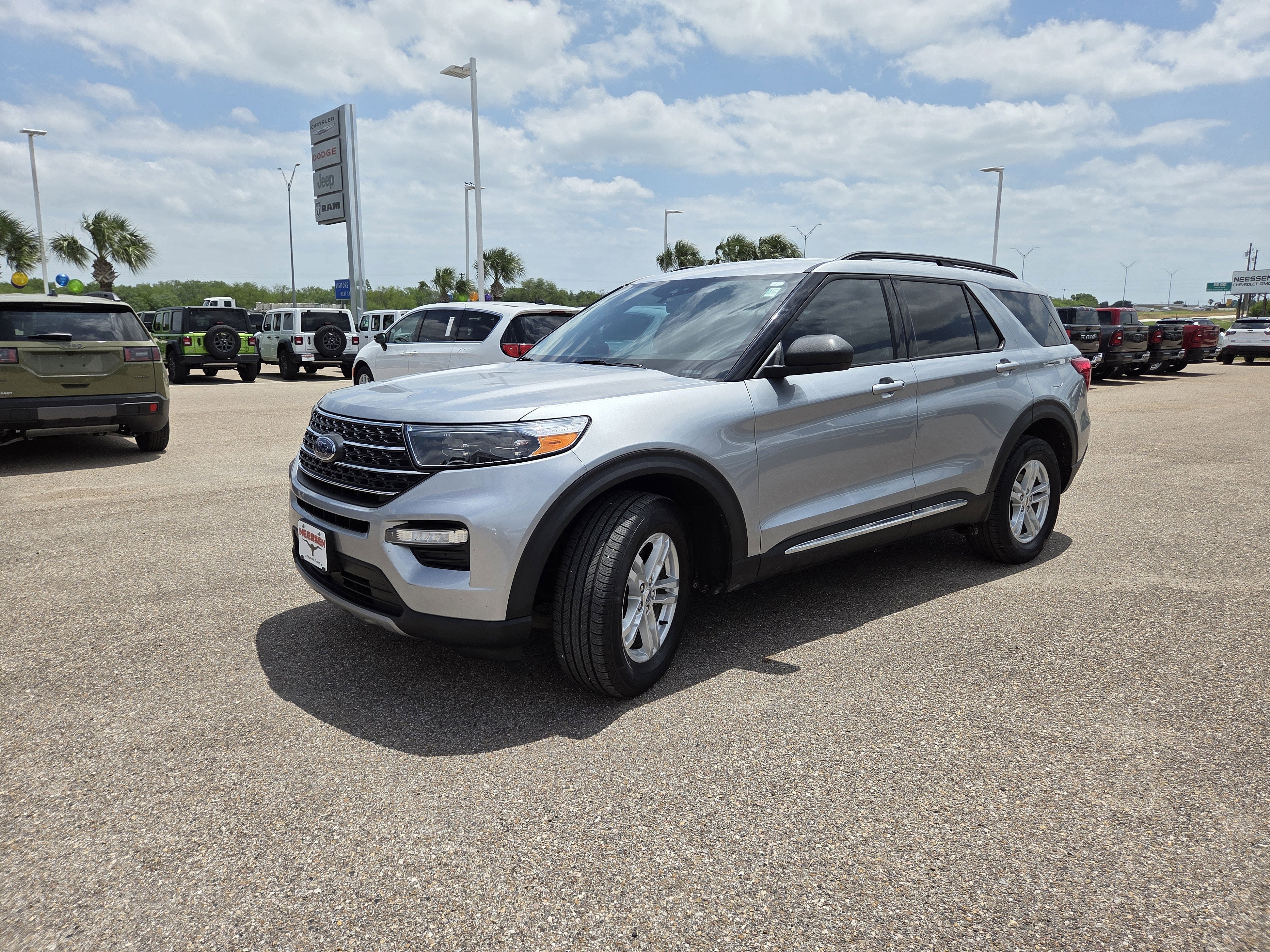 2023 Ford Explorer XLT