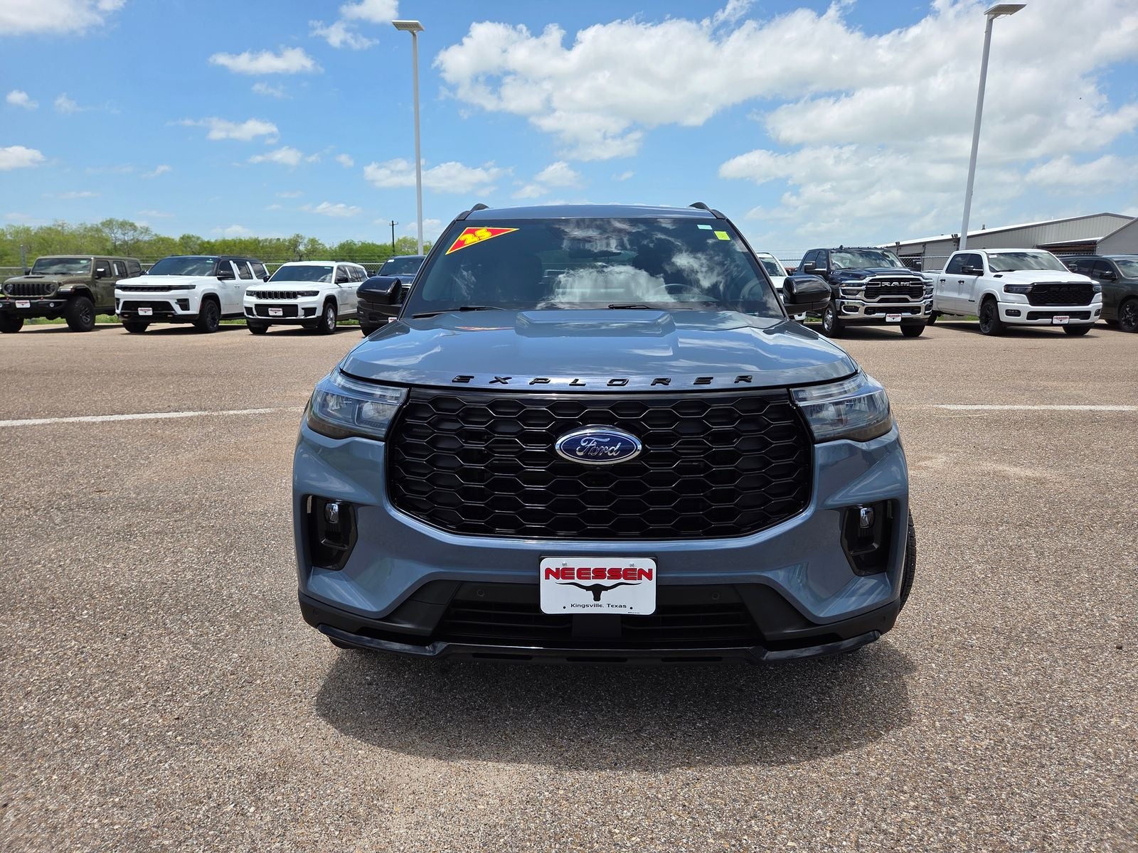 2025 Ford Explorer ST-Line