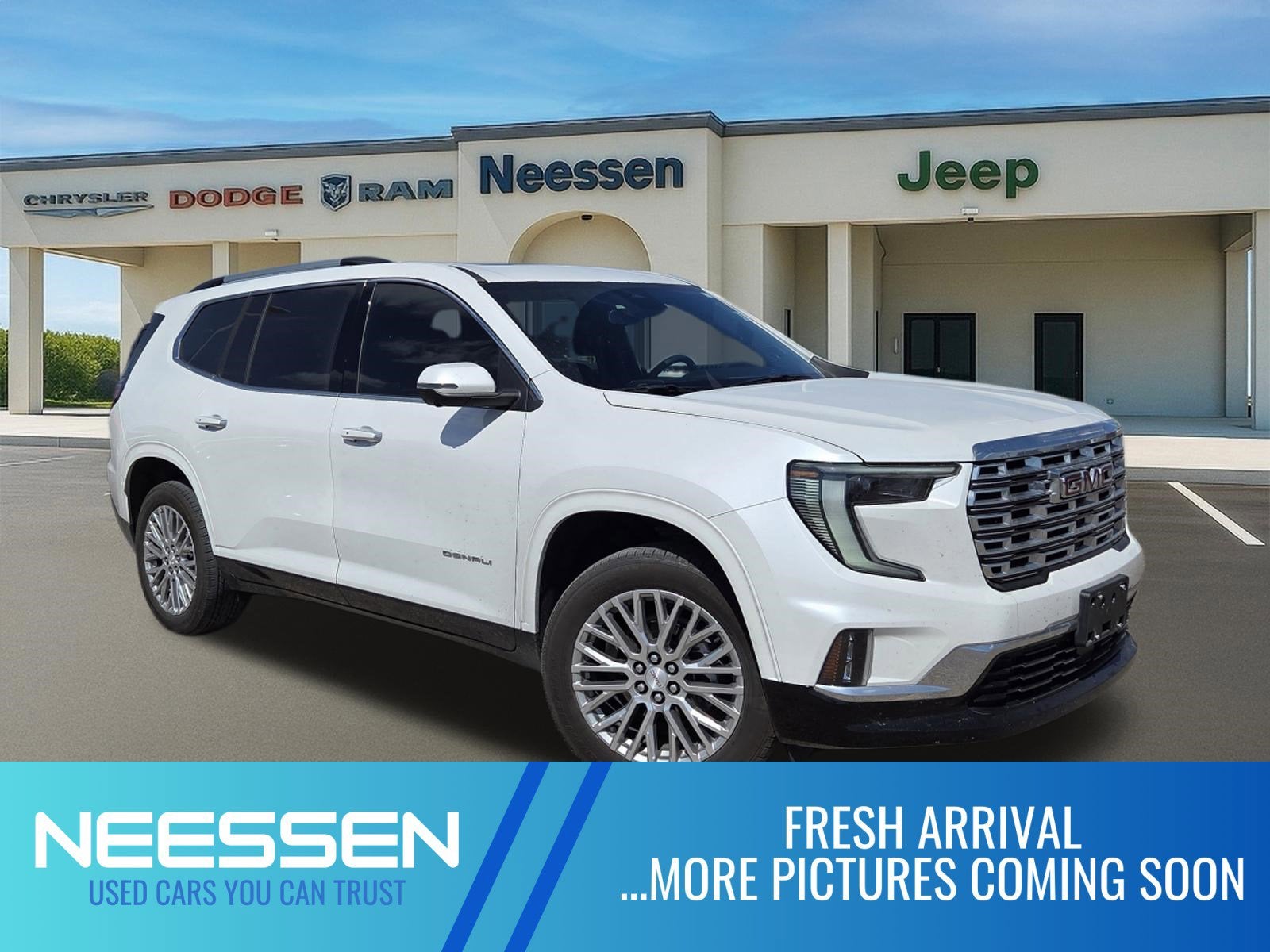 2024 GMC Acadia FWD Denali