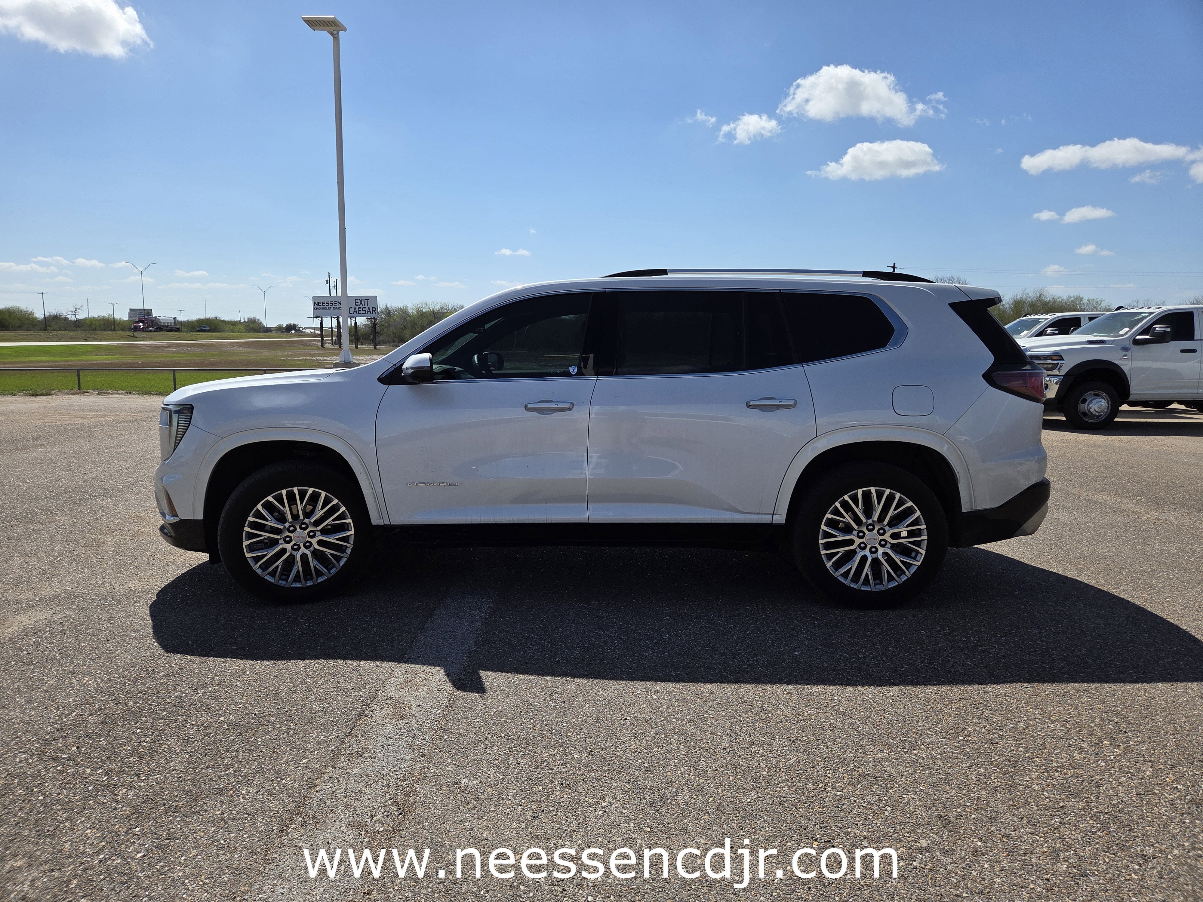 2024 GMC Acadia FWD Denali