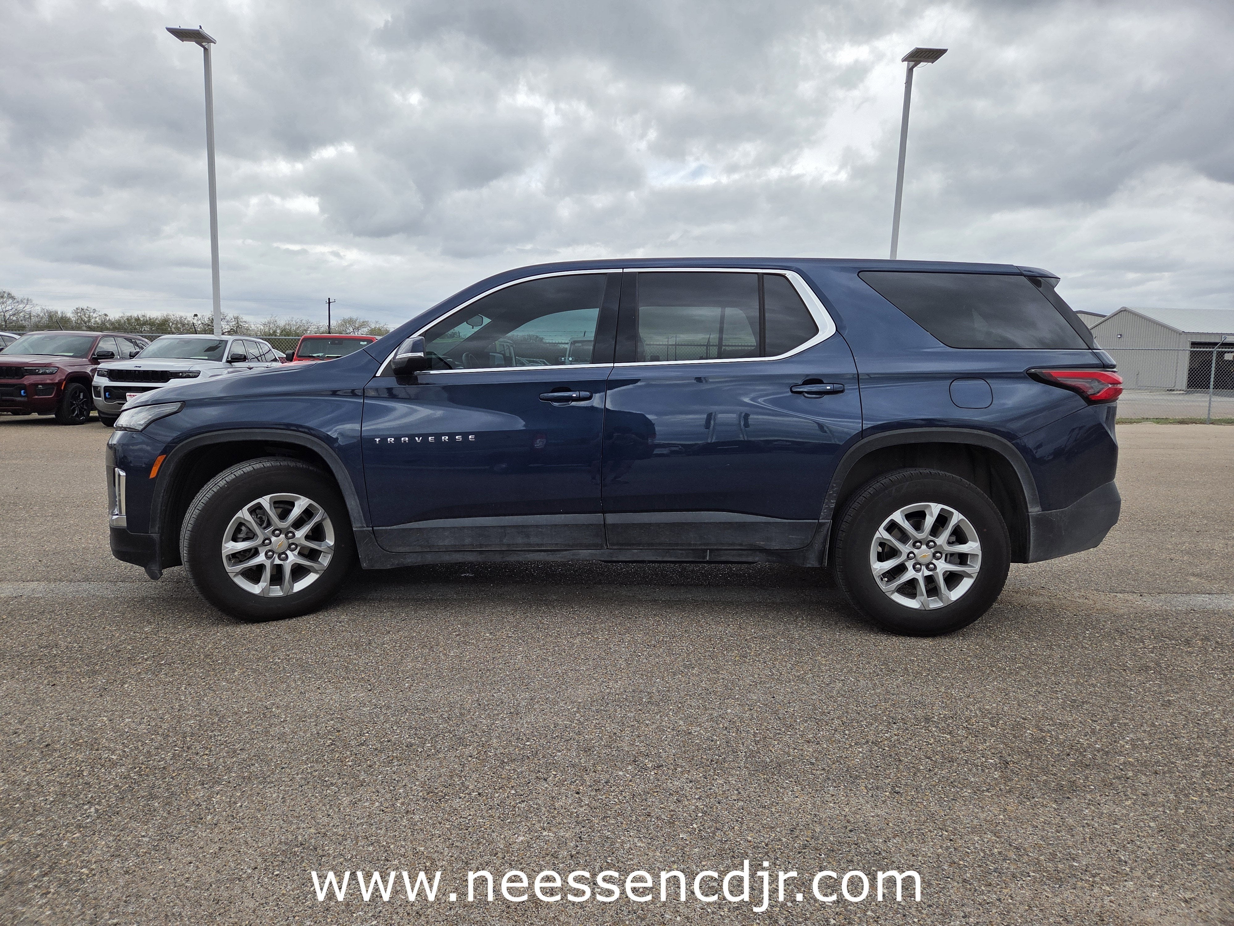 2023 Chevrolet Traverse LS