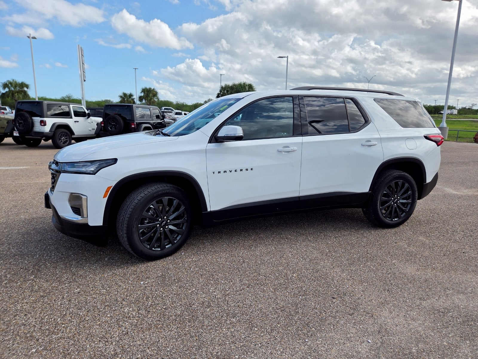 2023 Chevrolet Traverse RS