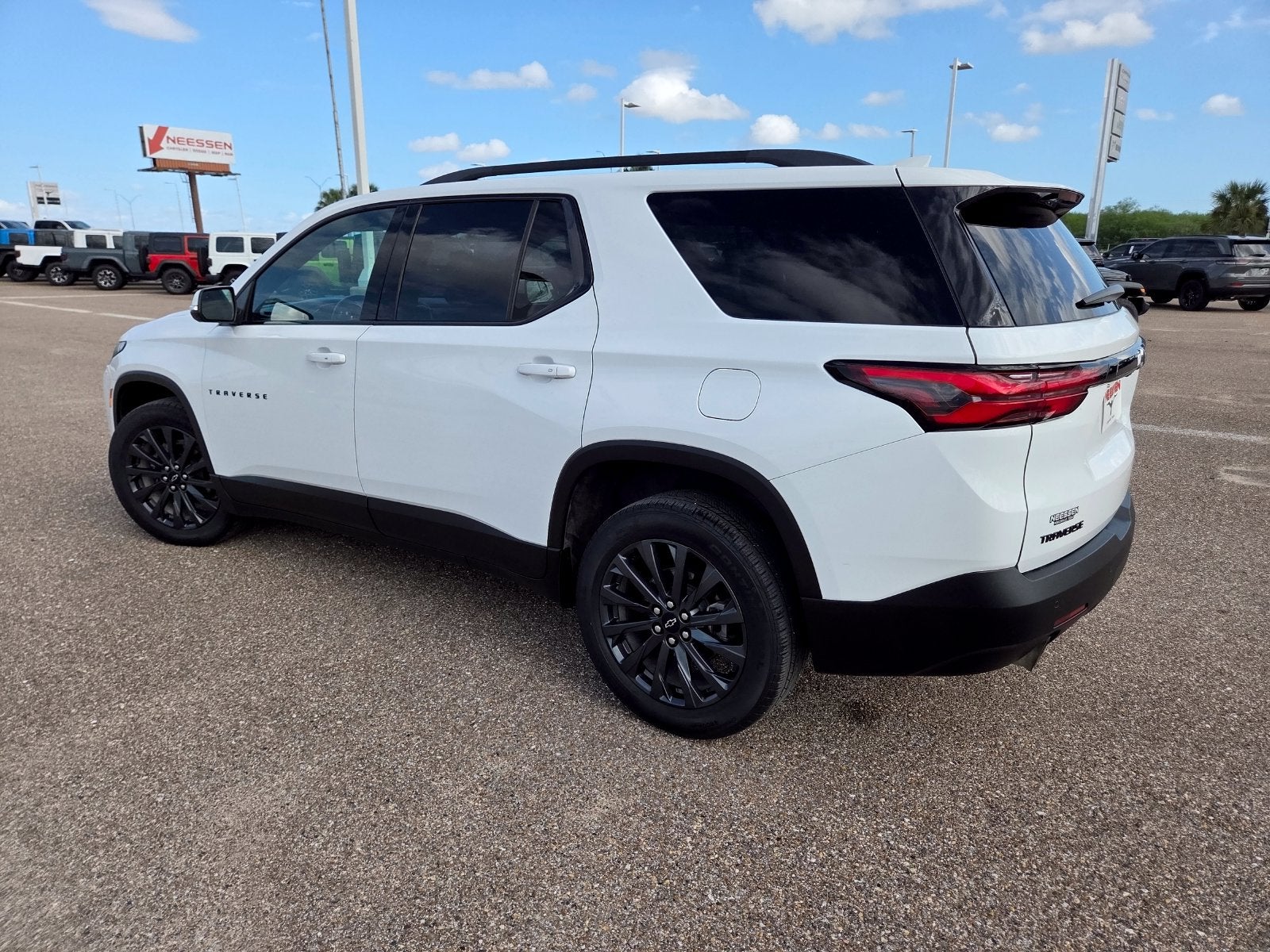 2023 Chevrolet Traverse RS