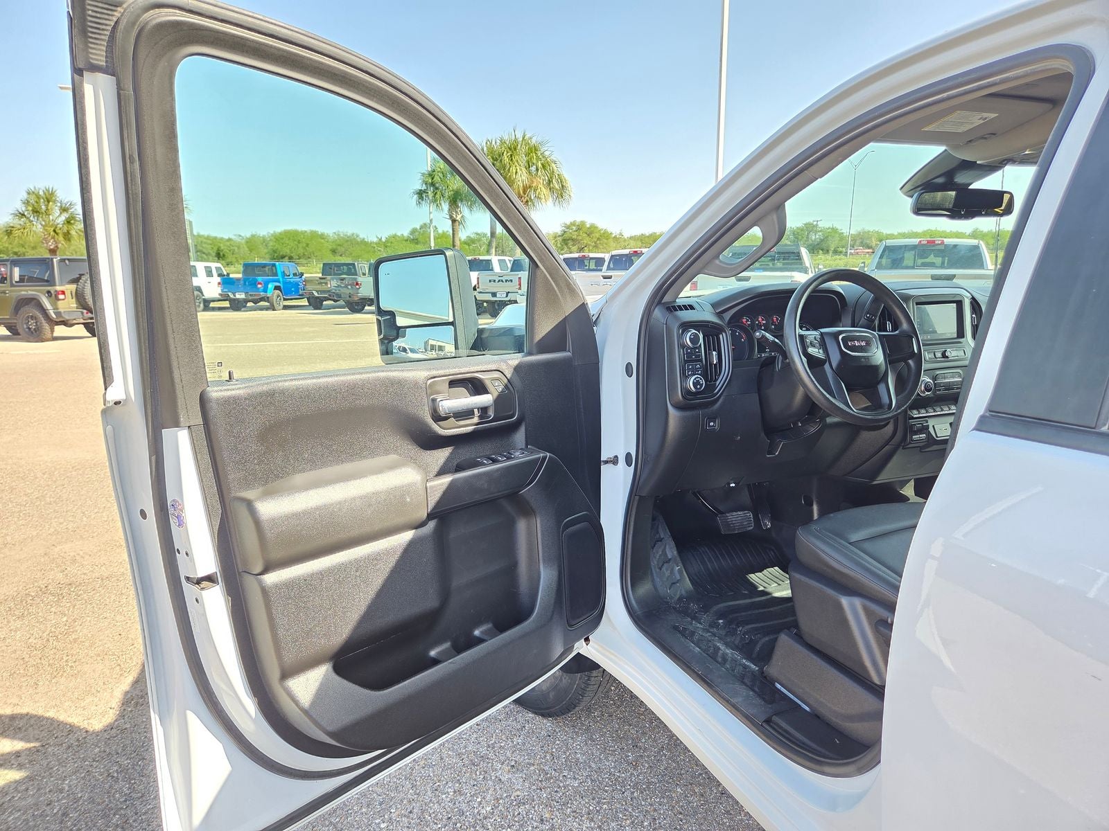 2024 GMC Sierra 3500HD Pro