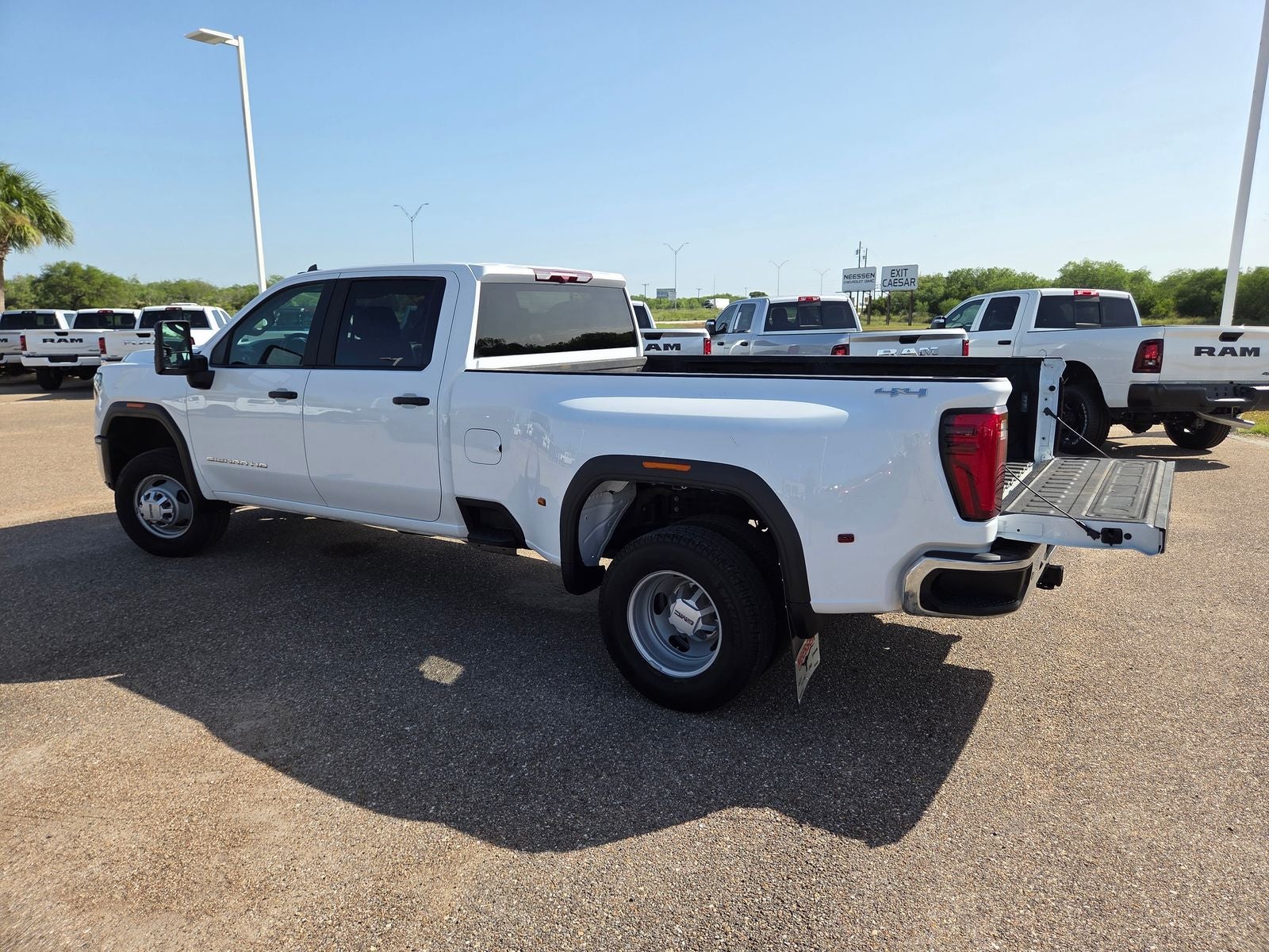 2024 GMC Sierra 3500HD Pro