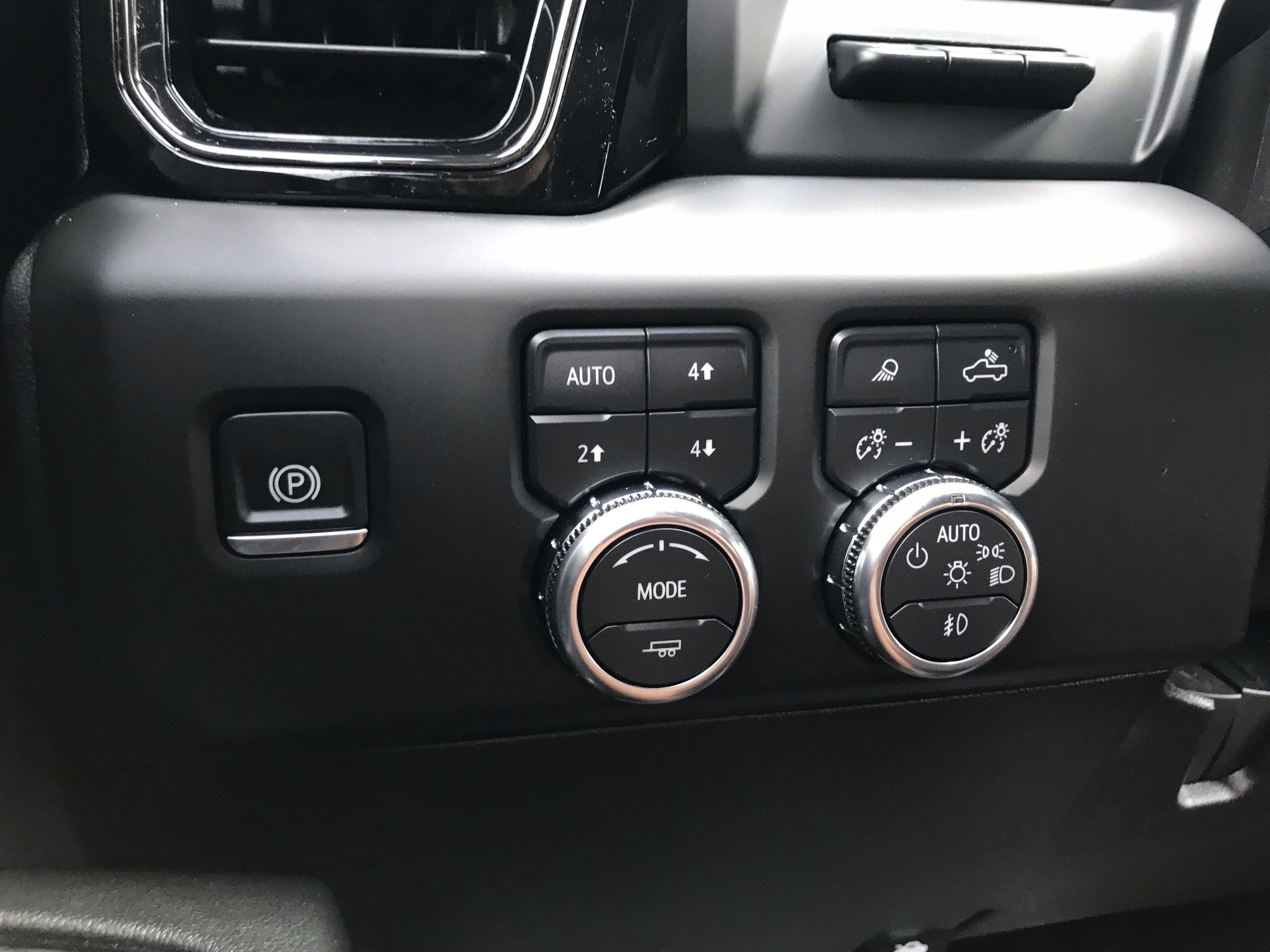 2025 GMC Sierra 2500HD AT4