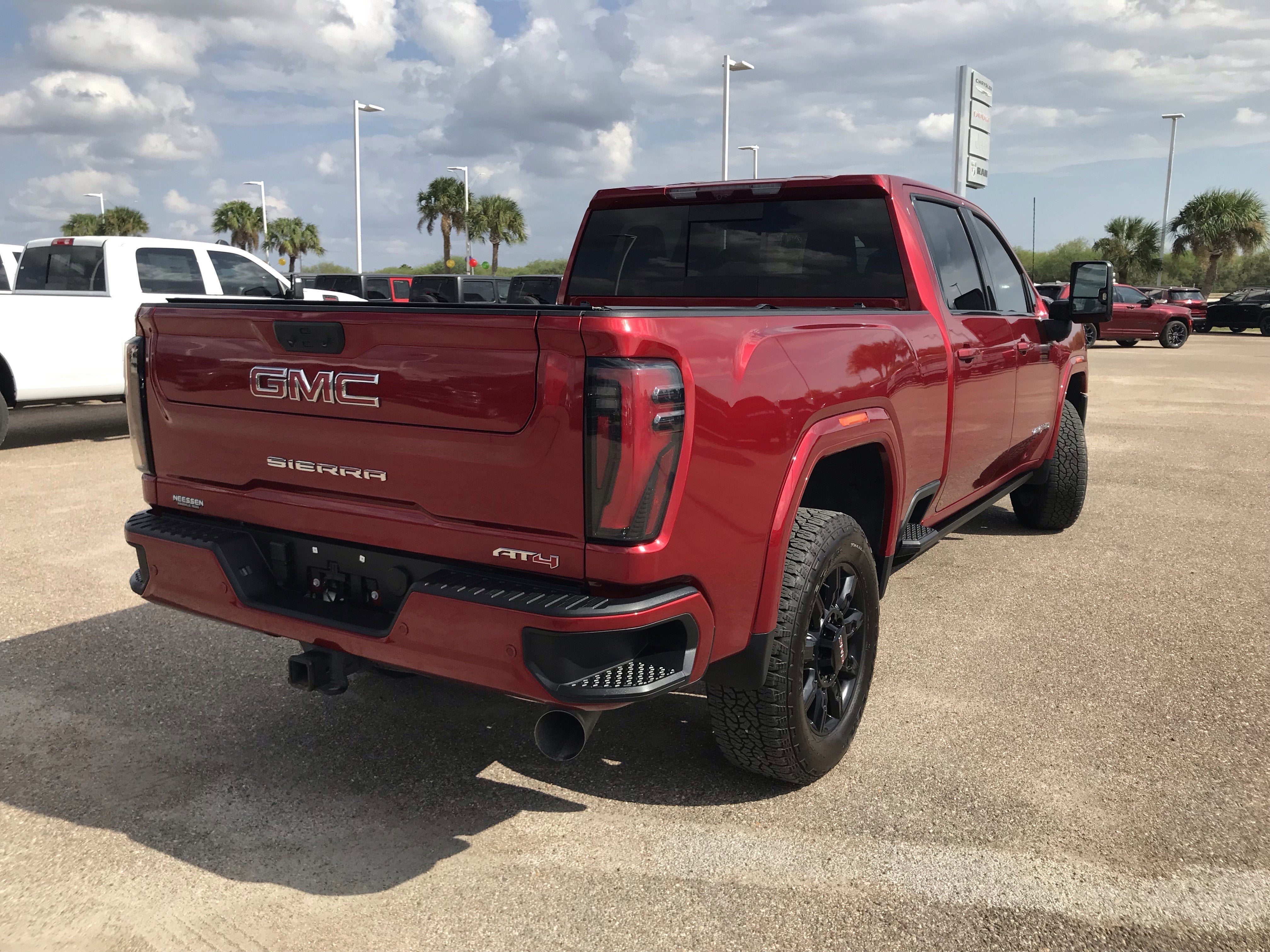 2025 GMC Sierra 2500HD AT4