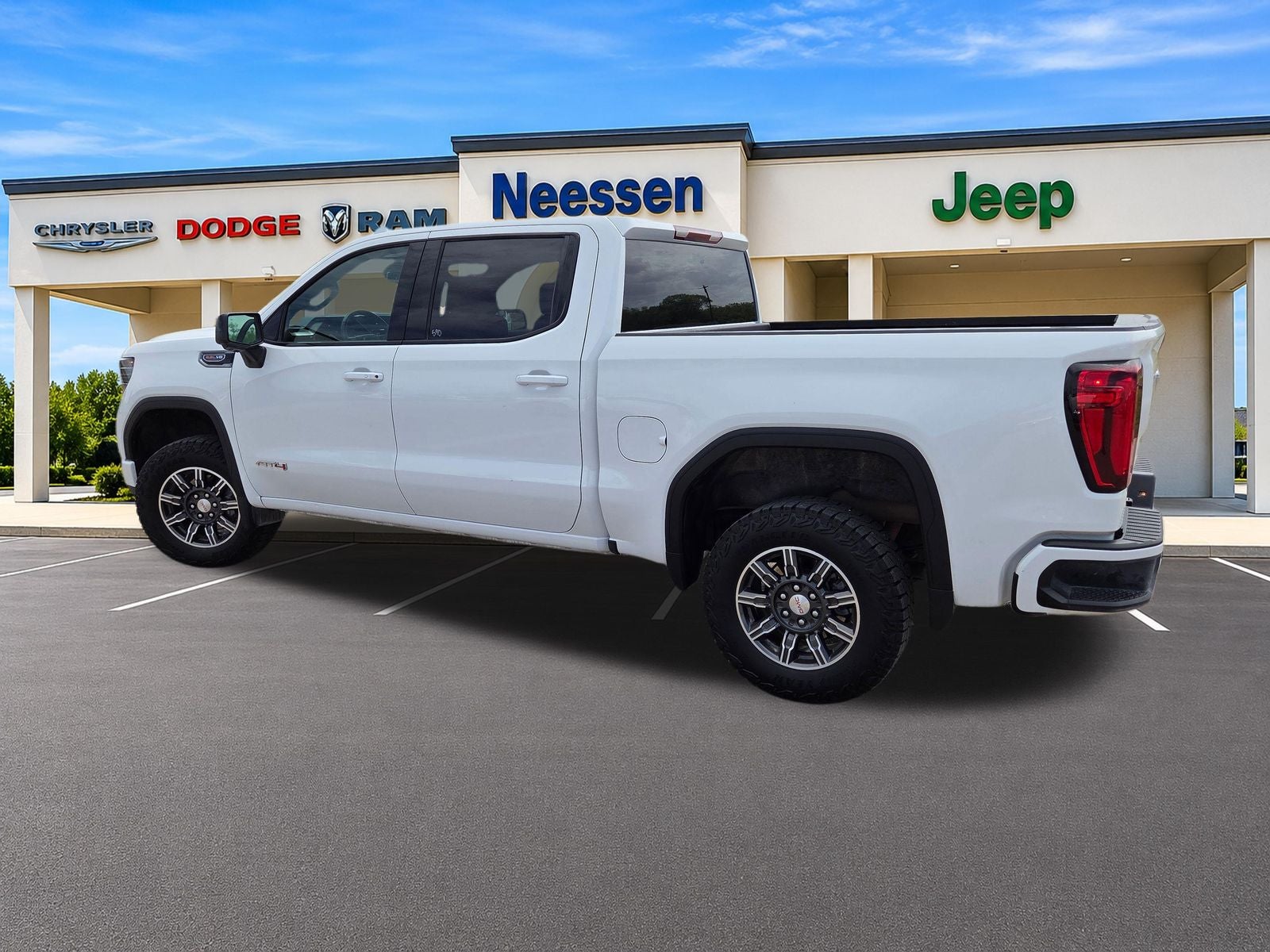 2025 GMC Sierra 1500 AT4