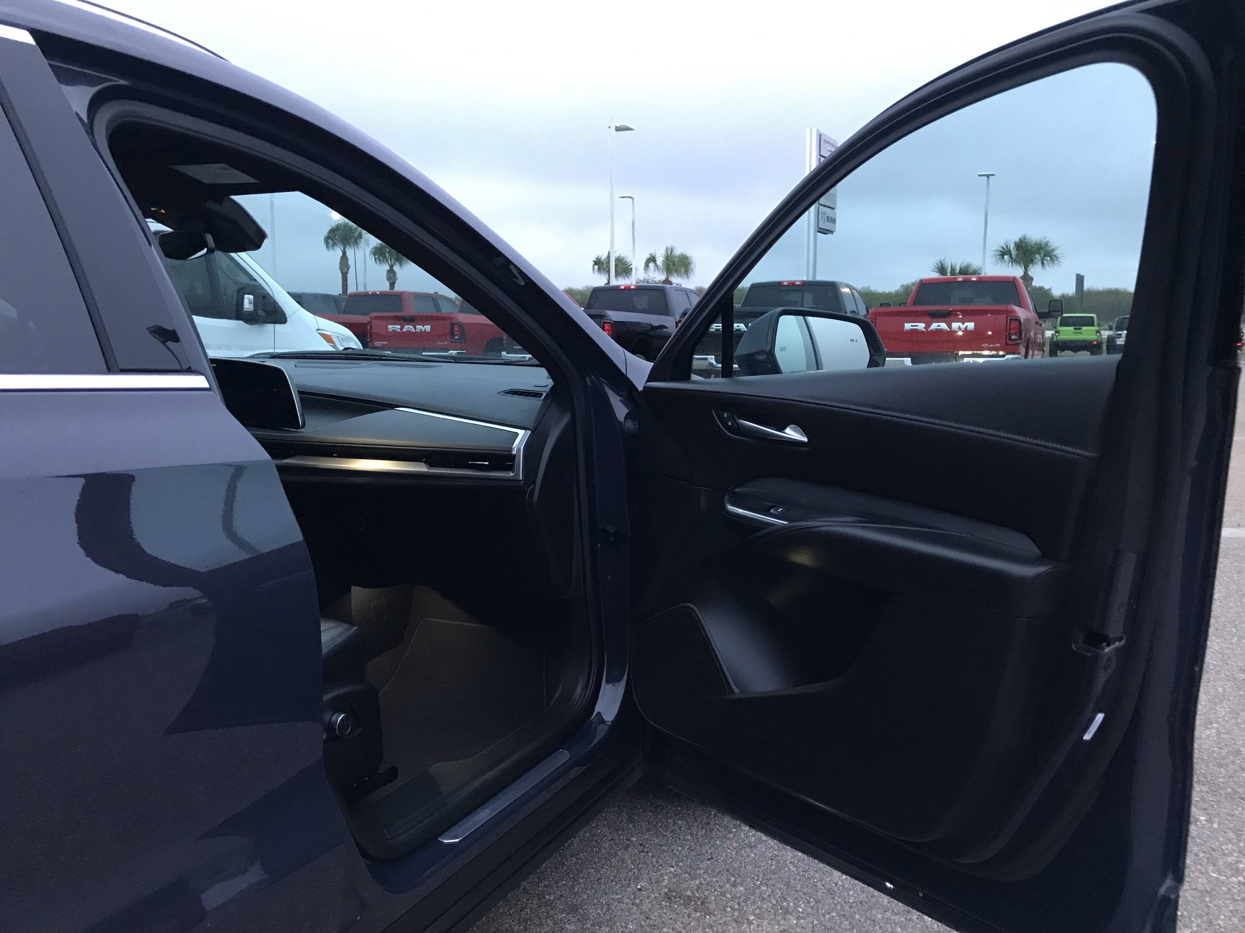 2025 Cadillac XT4 AWD Premium Luxury