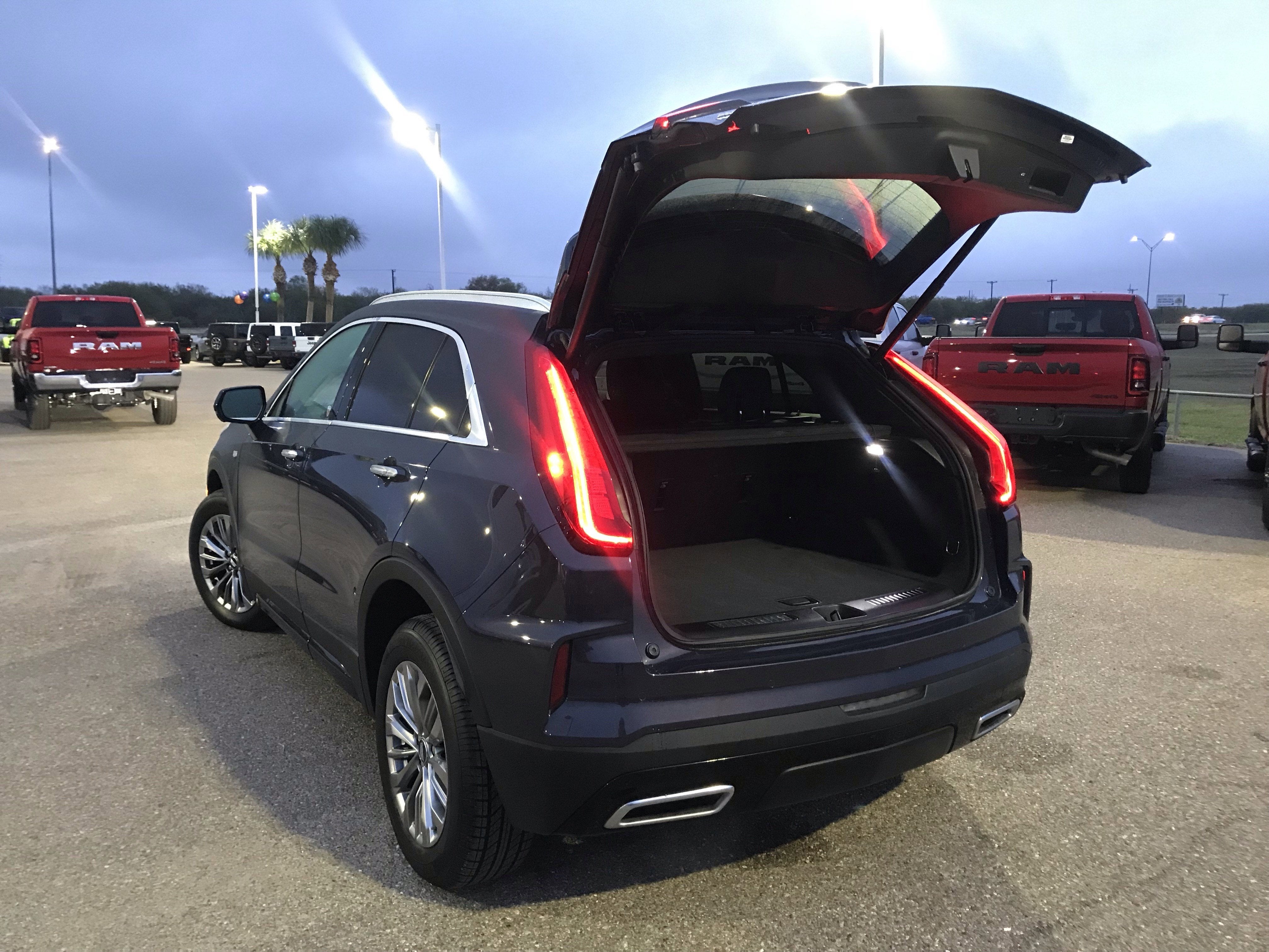 2025 Cadillac XT4 AWD Premium Luxury