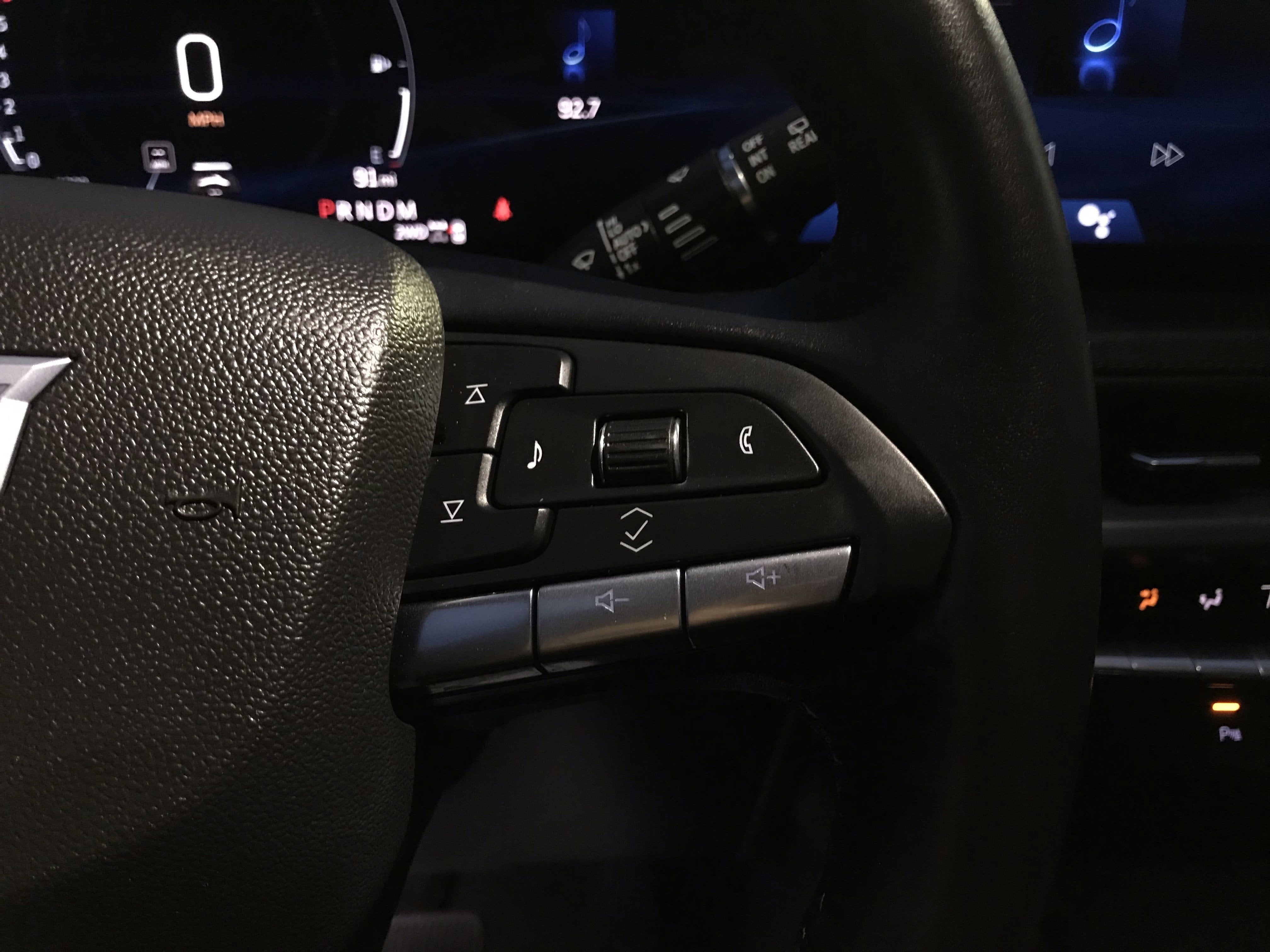 2025 Cadillac XT4 AWD Premium Luxury