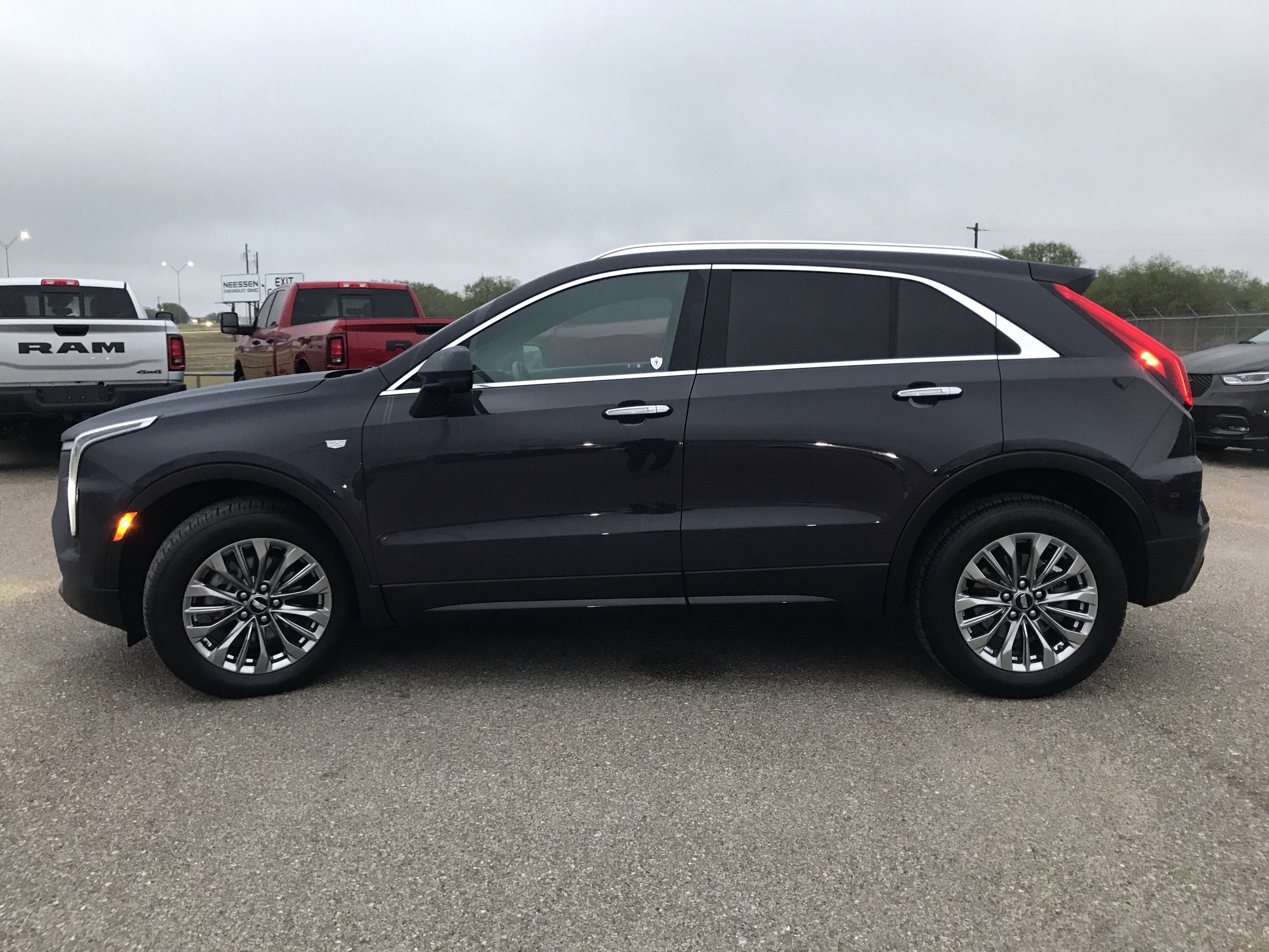 2025 Cadillac XT4 AWD Premium Luxury