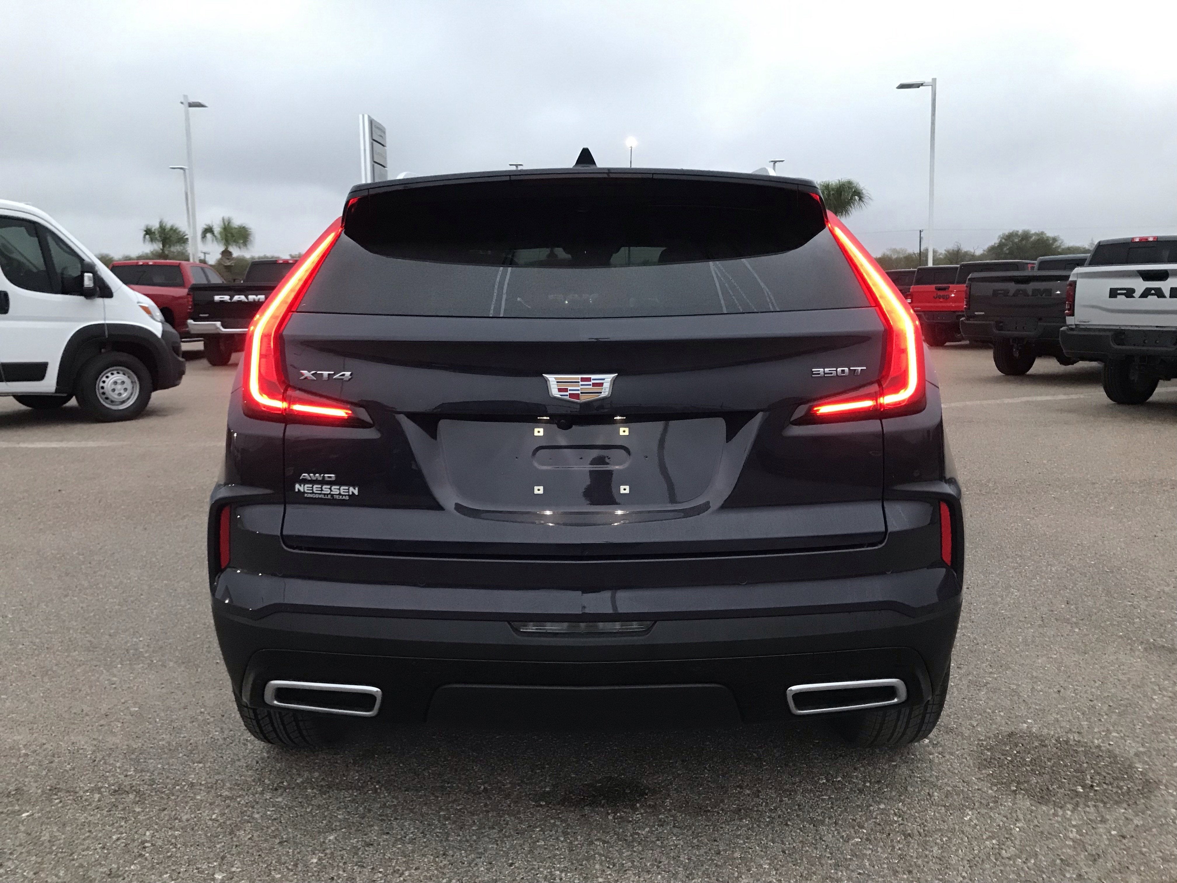 2025 Cadillac XT4 AWD Premium Luxury