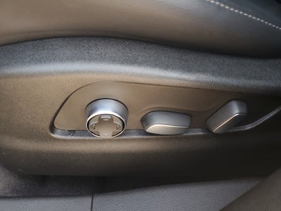 2024 Cadillac XT4 AWD Premium Luxury