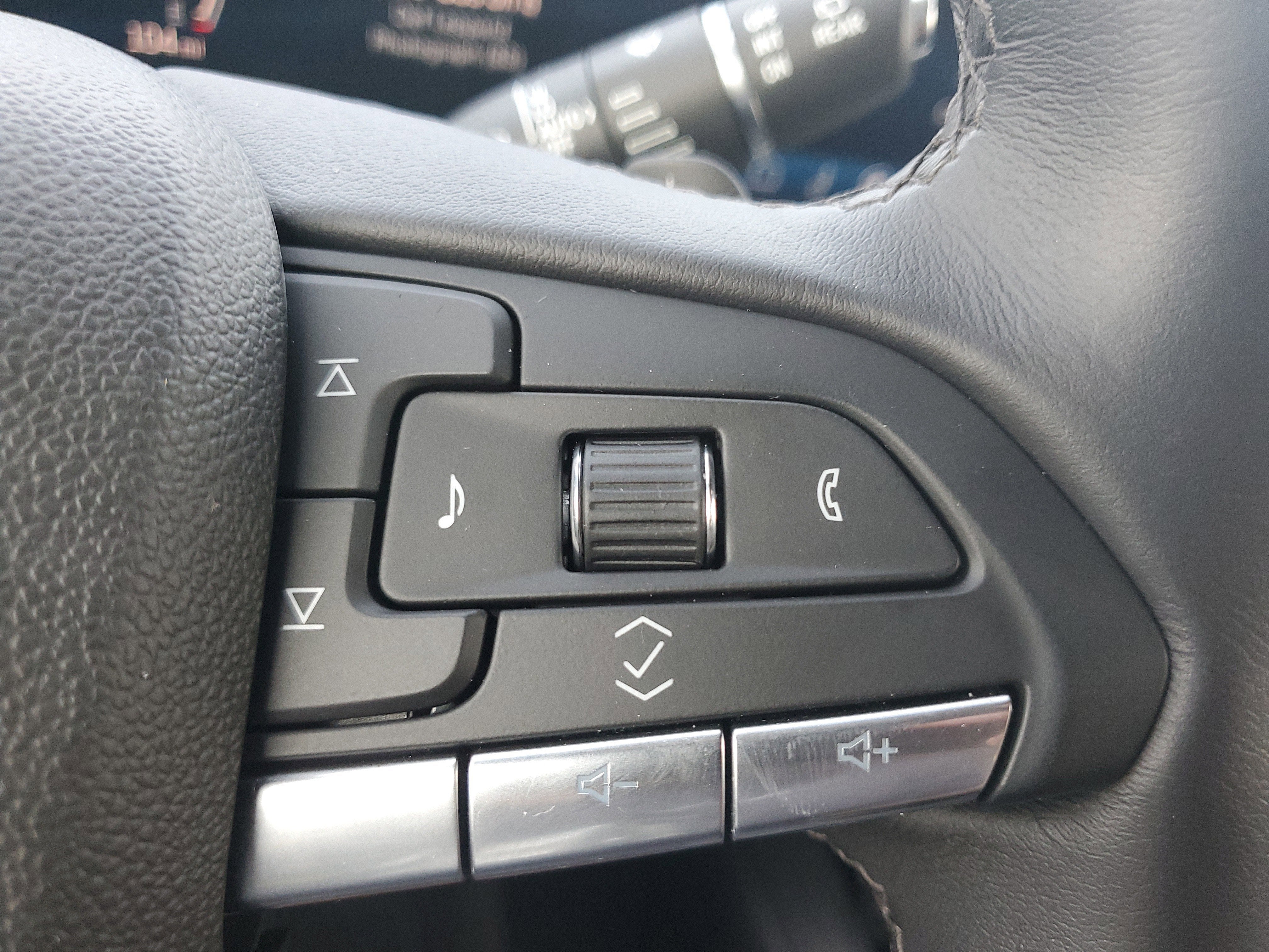 2024 Cadillac XT4 AWD Premium Luxury