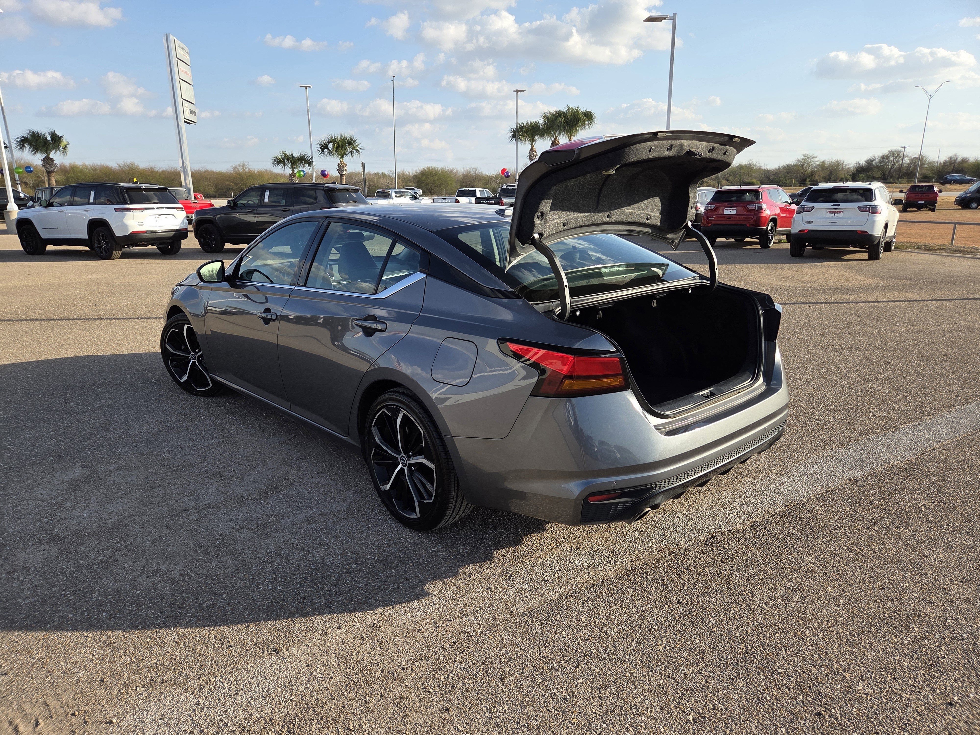 2024 Nissan Altima 2.5 SR