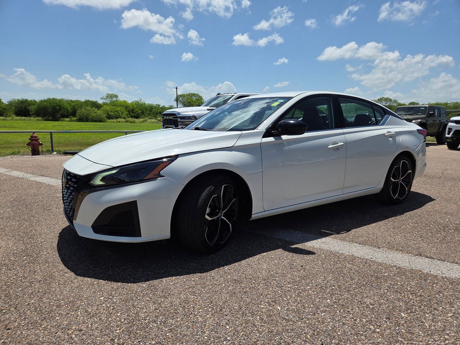 2024 Nissan Altima 2.5 SR