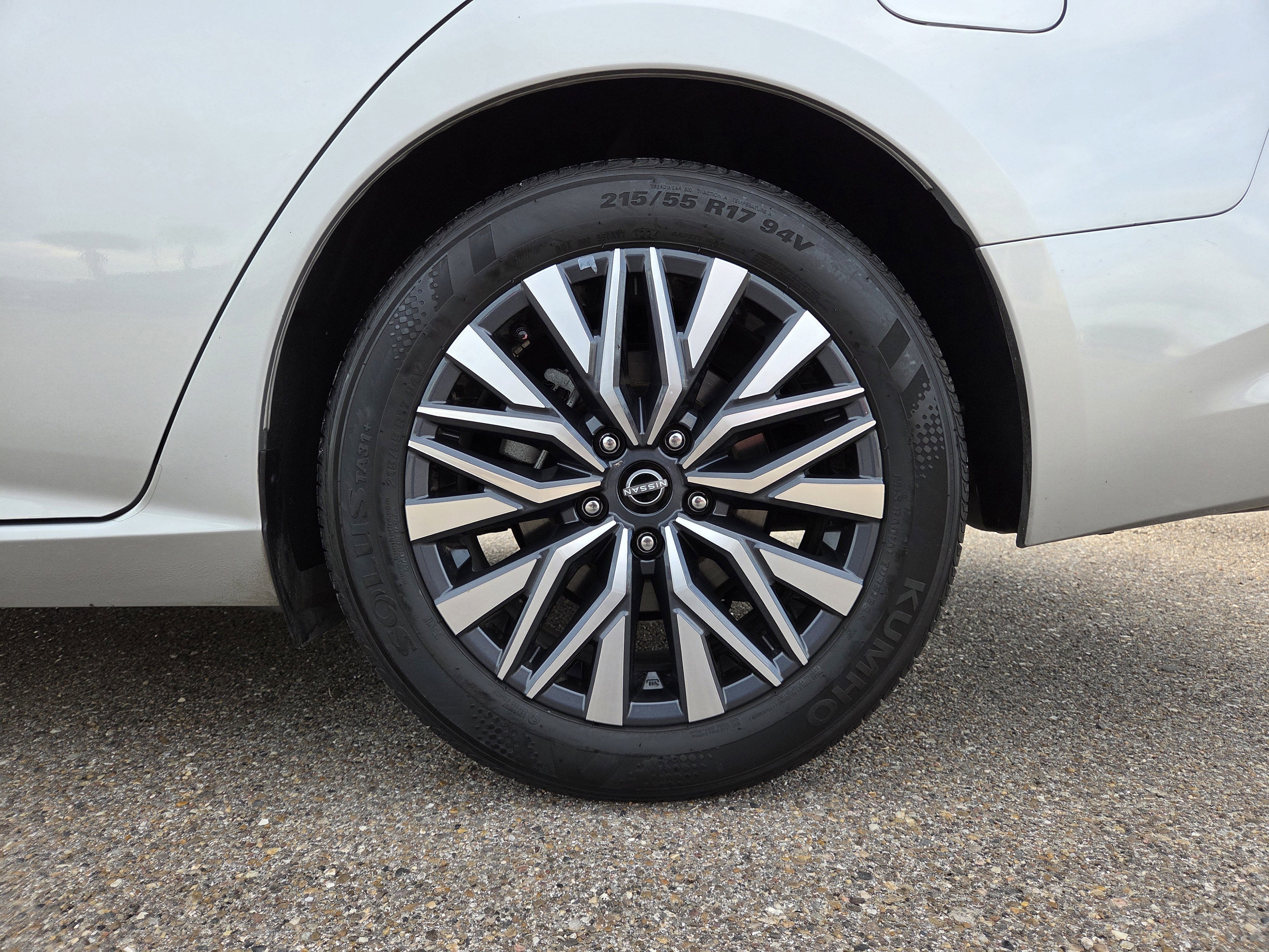 2024 Nissan Altima 2.5 SV