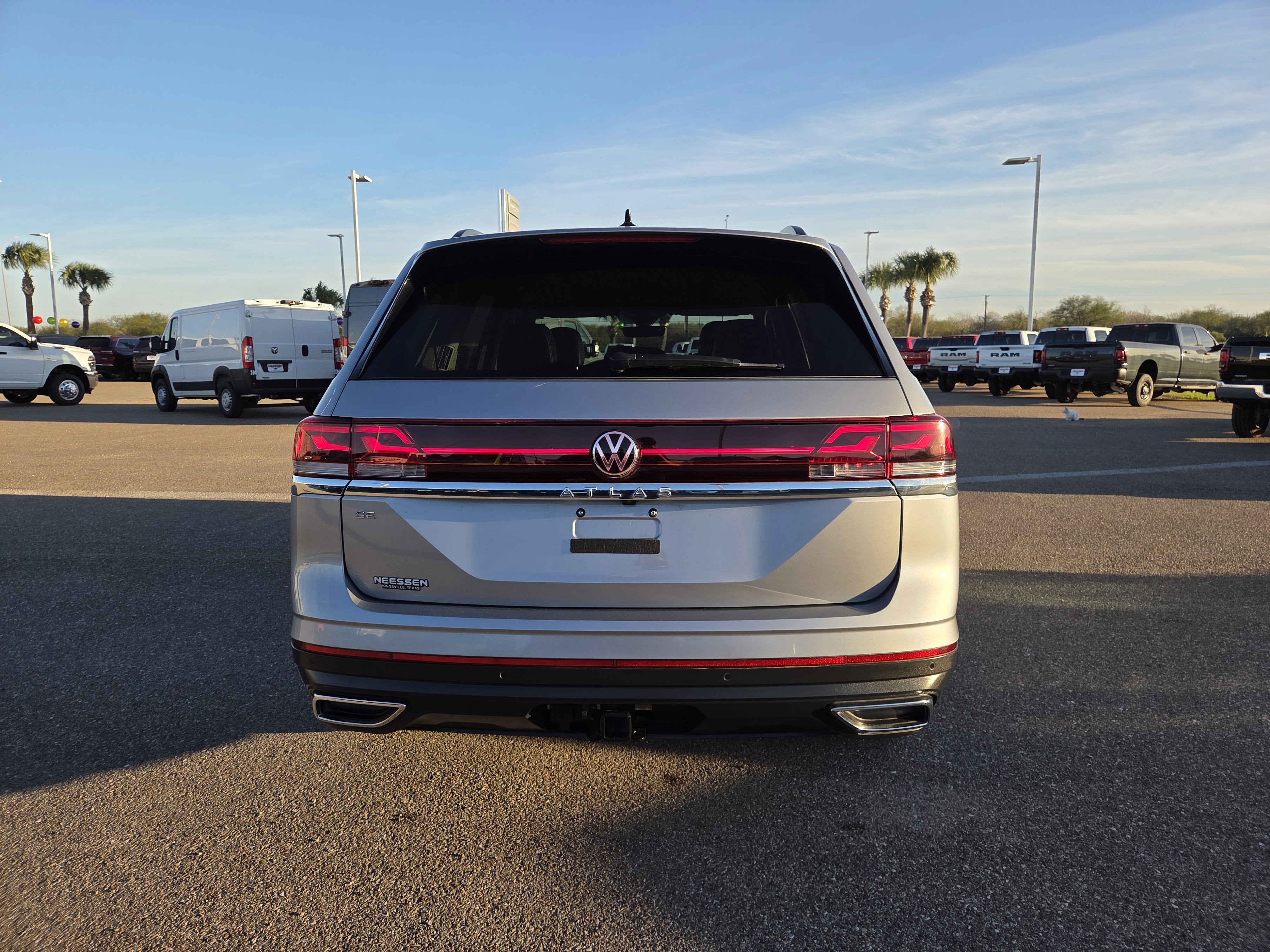 2025 Volkswagen Atlas 2.0T SE w/Technology
