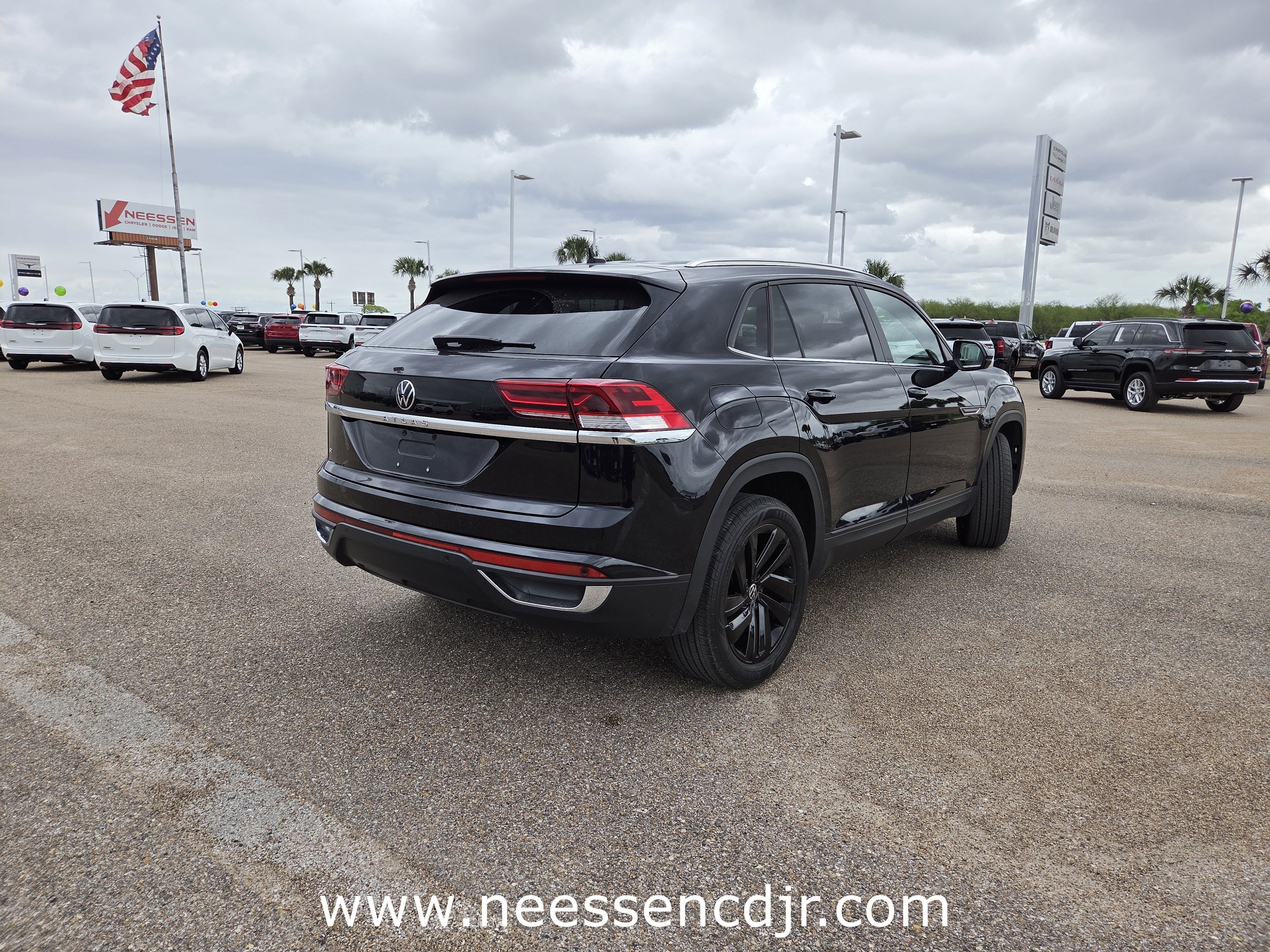 2023 Volkswagen Atlas Cross Sport 2.0T SE w/Technology
