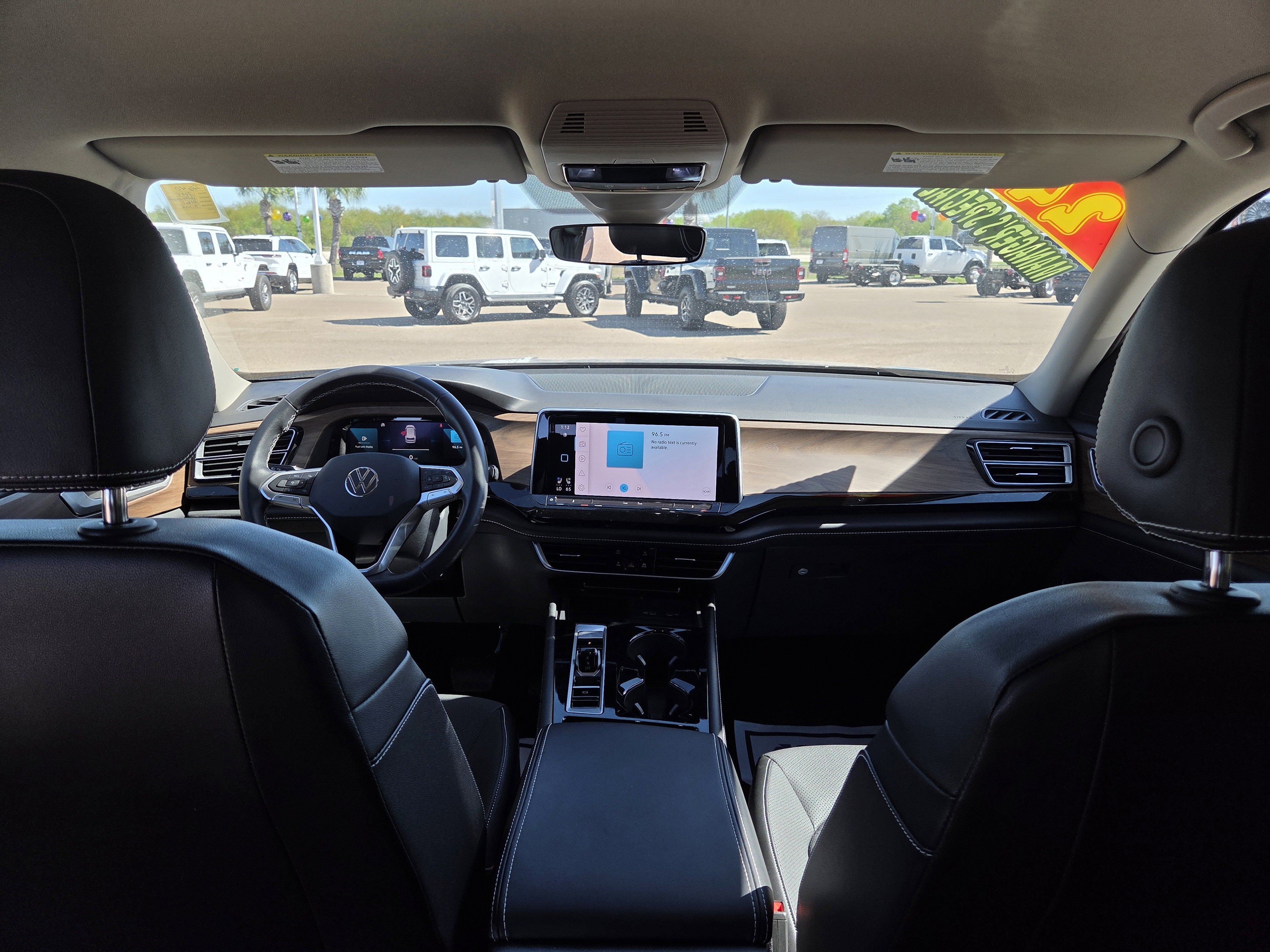 2024 Volkswagen Atlas 2.0T SE w/Technology