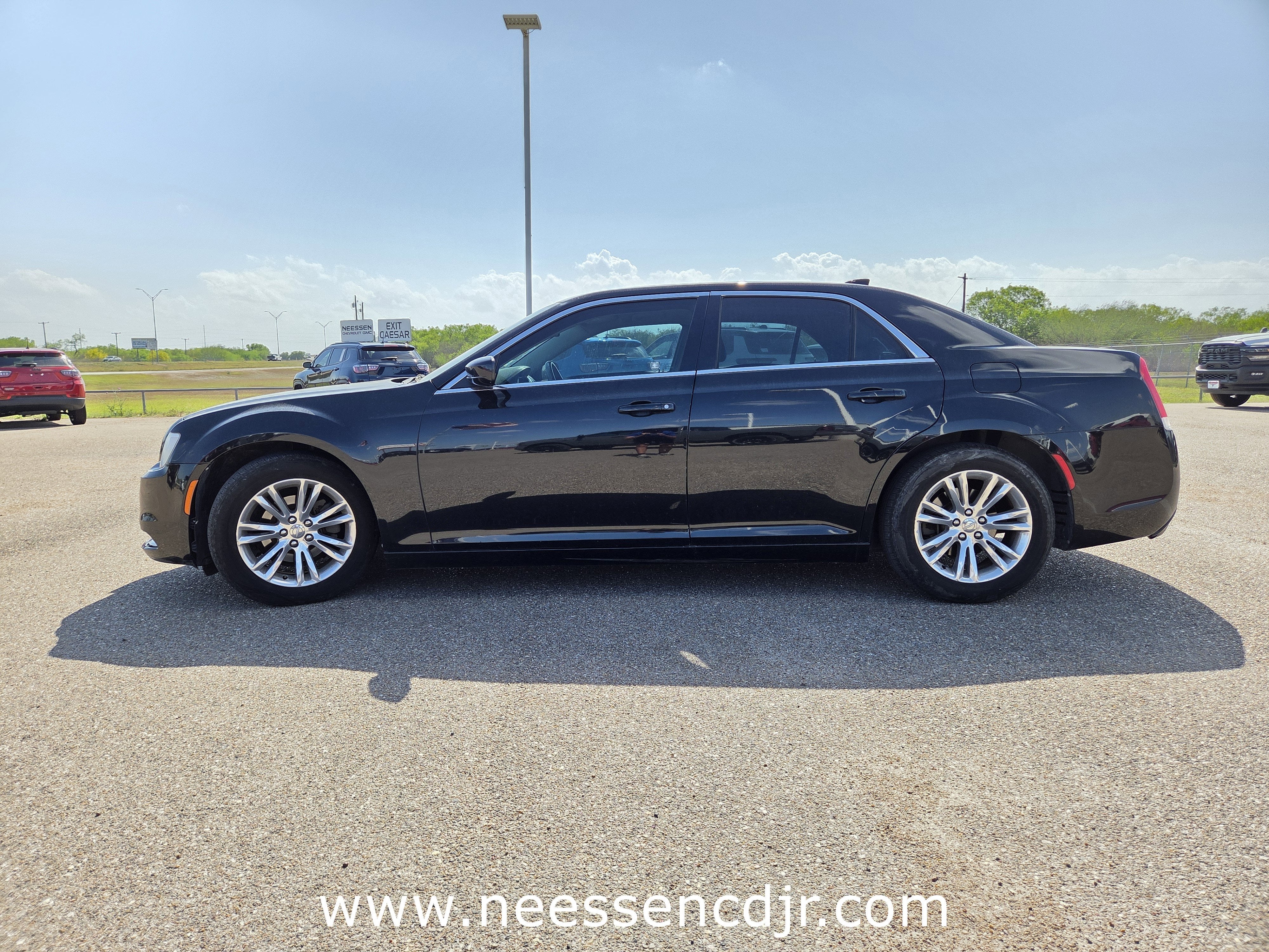 2017 Chrysler 300 Limited