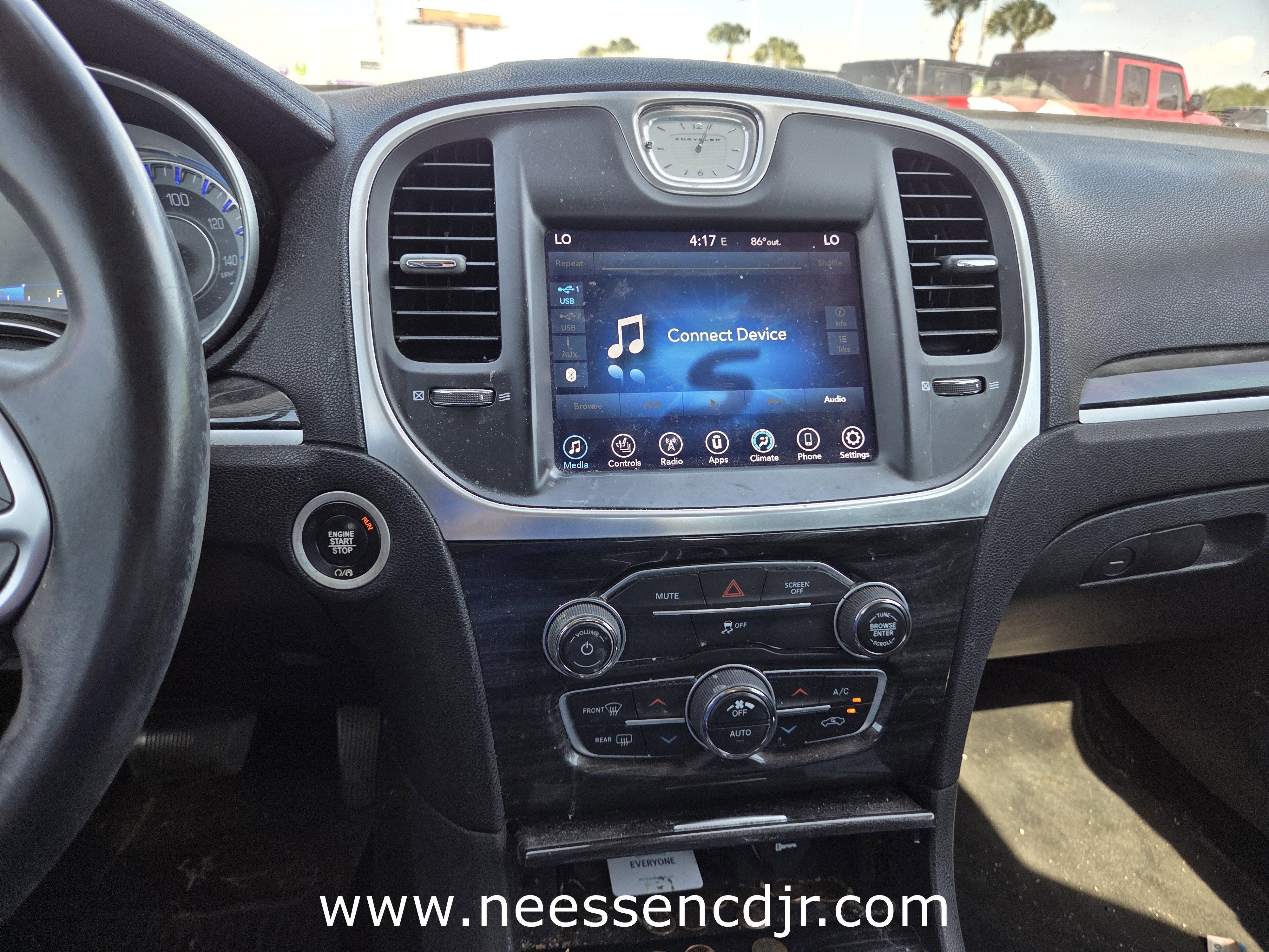 2017 Chrysler 300 Limited