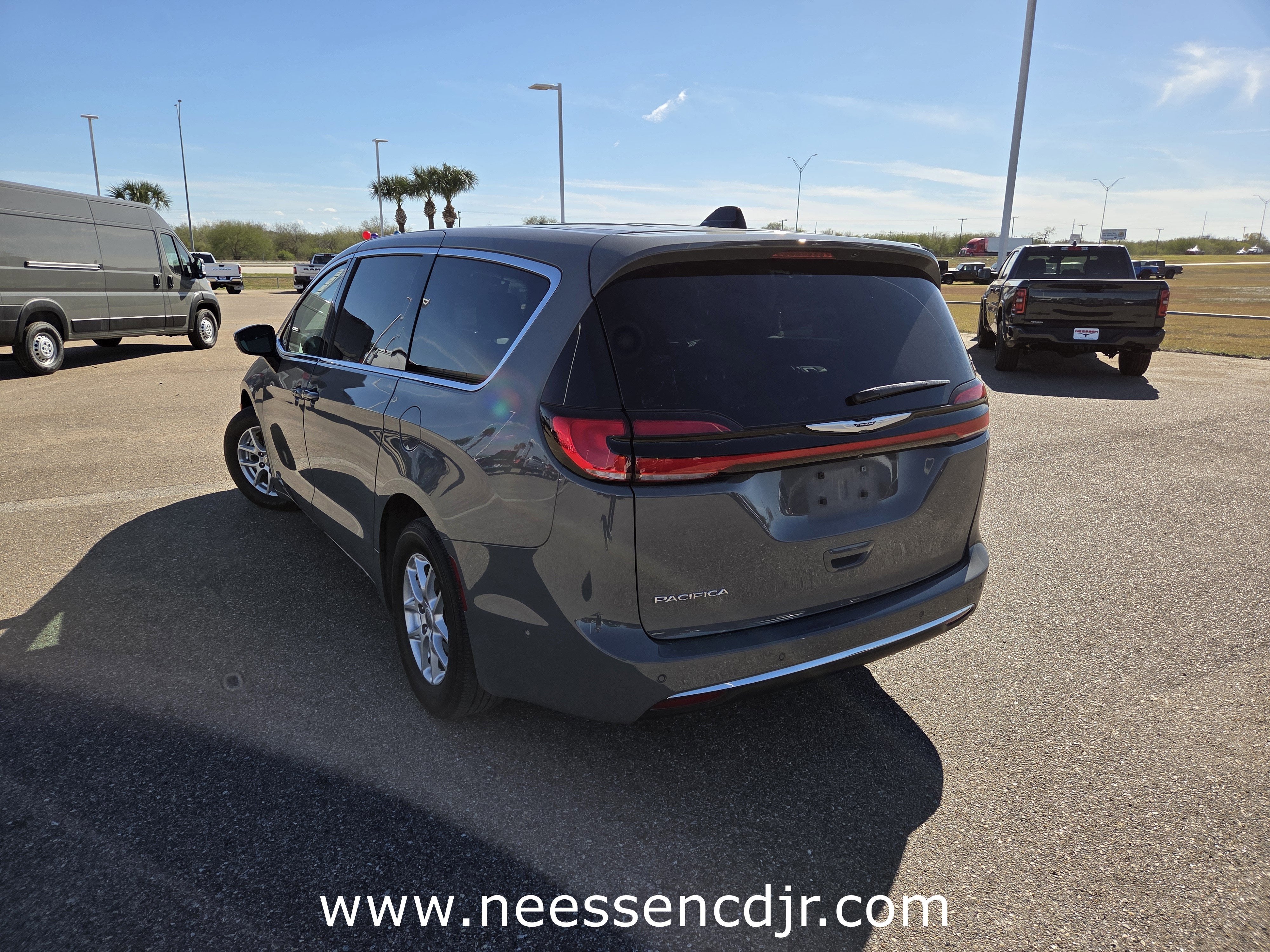 2023 Chrysler Pacifica Touring L