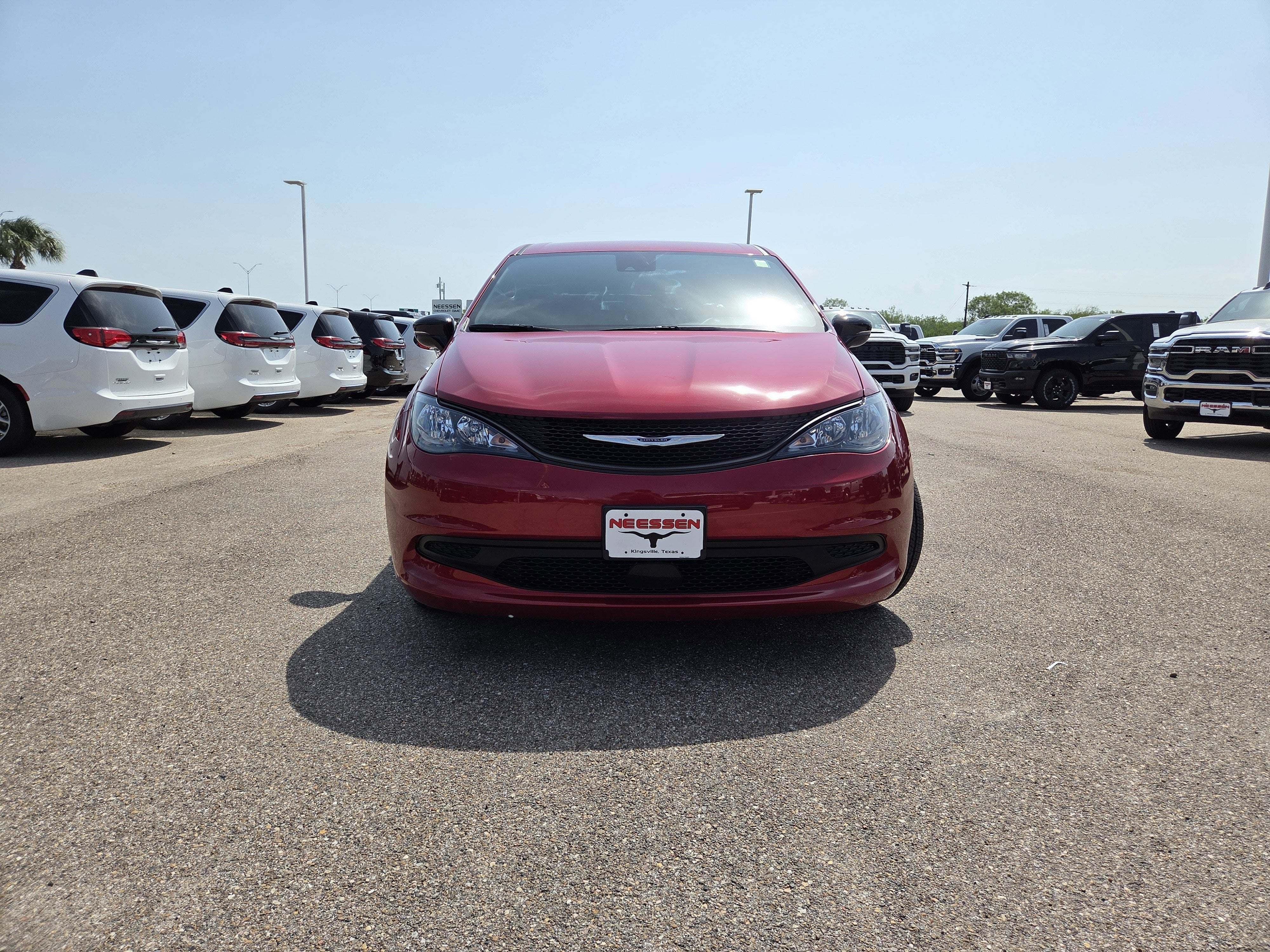 2026 Chrysler Voyager LX