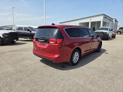 2026 Chrysler Voyager LX