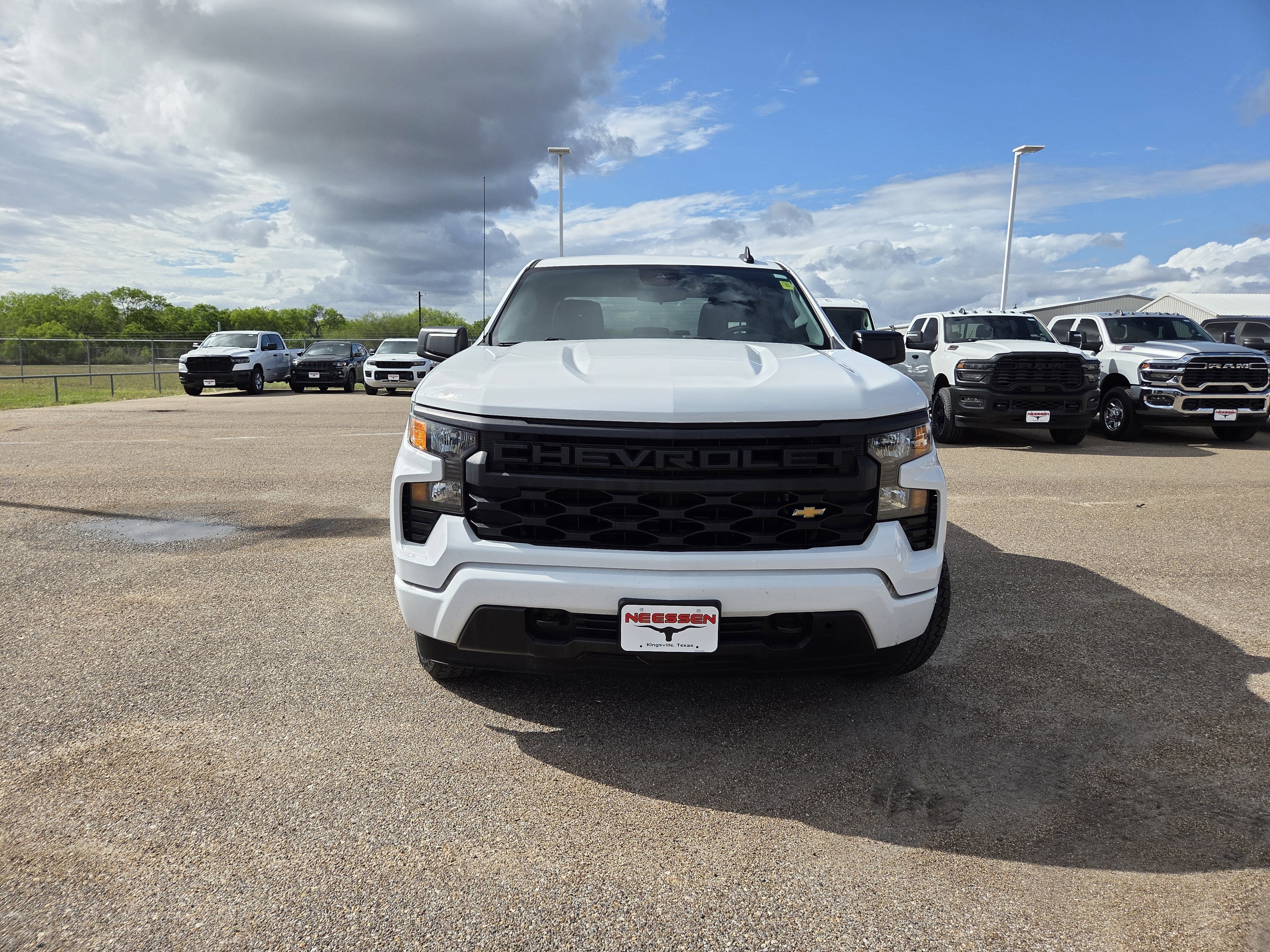 2023 Chevrolet Silverado 1500 Custom
