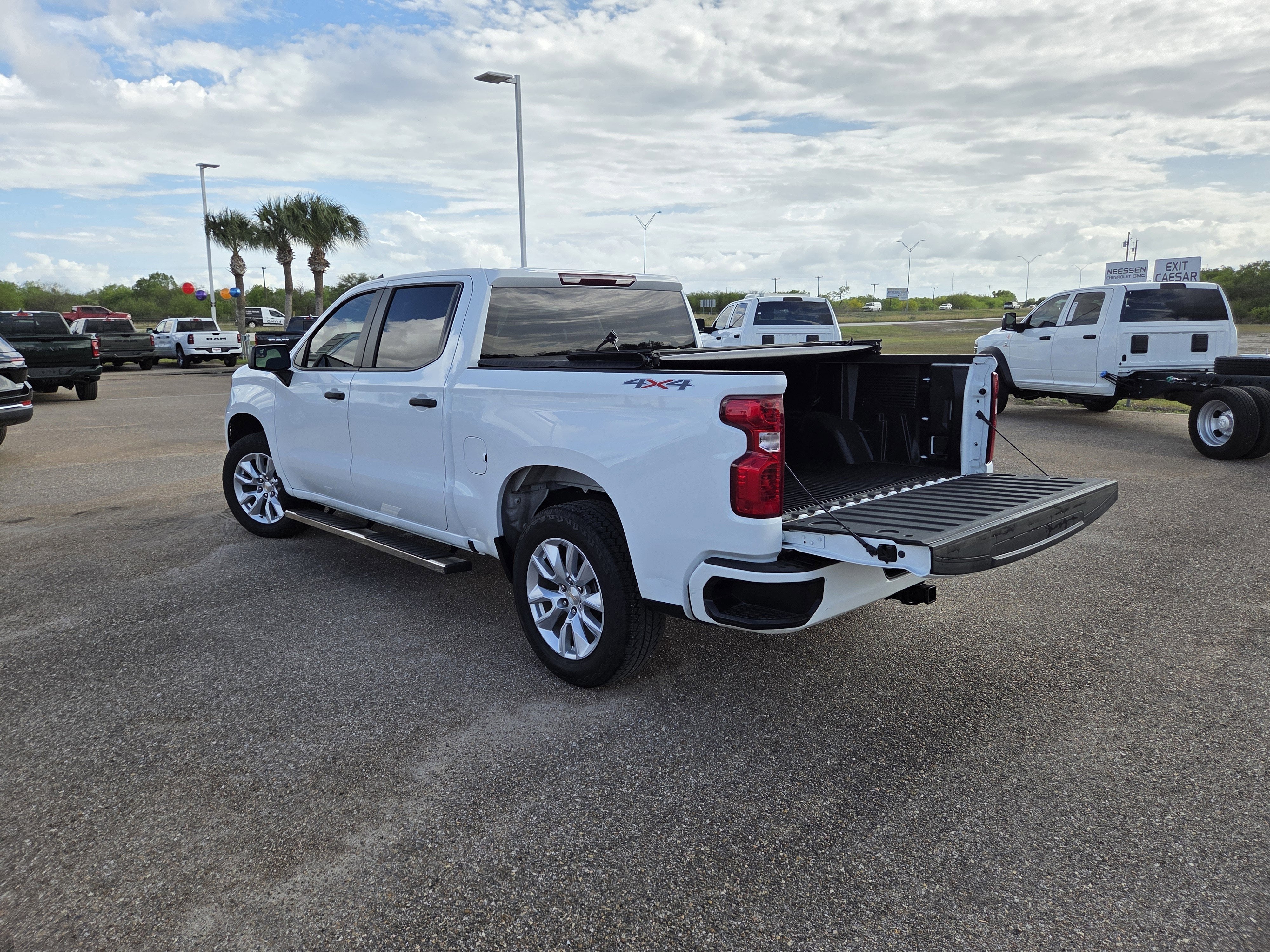 2023 Chevrolet Silverado 1500 Custom