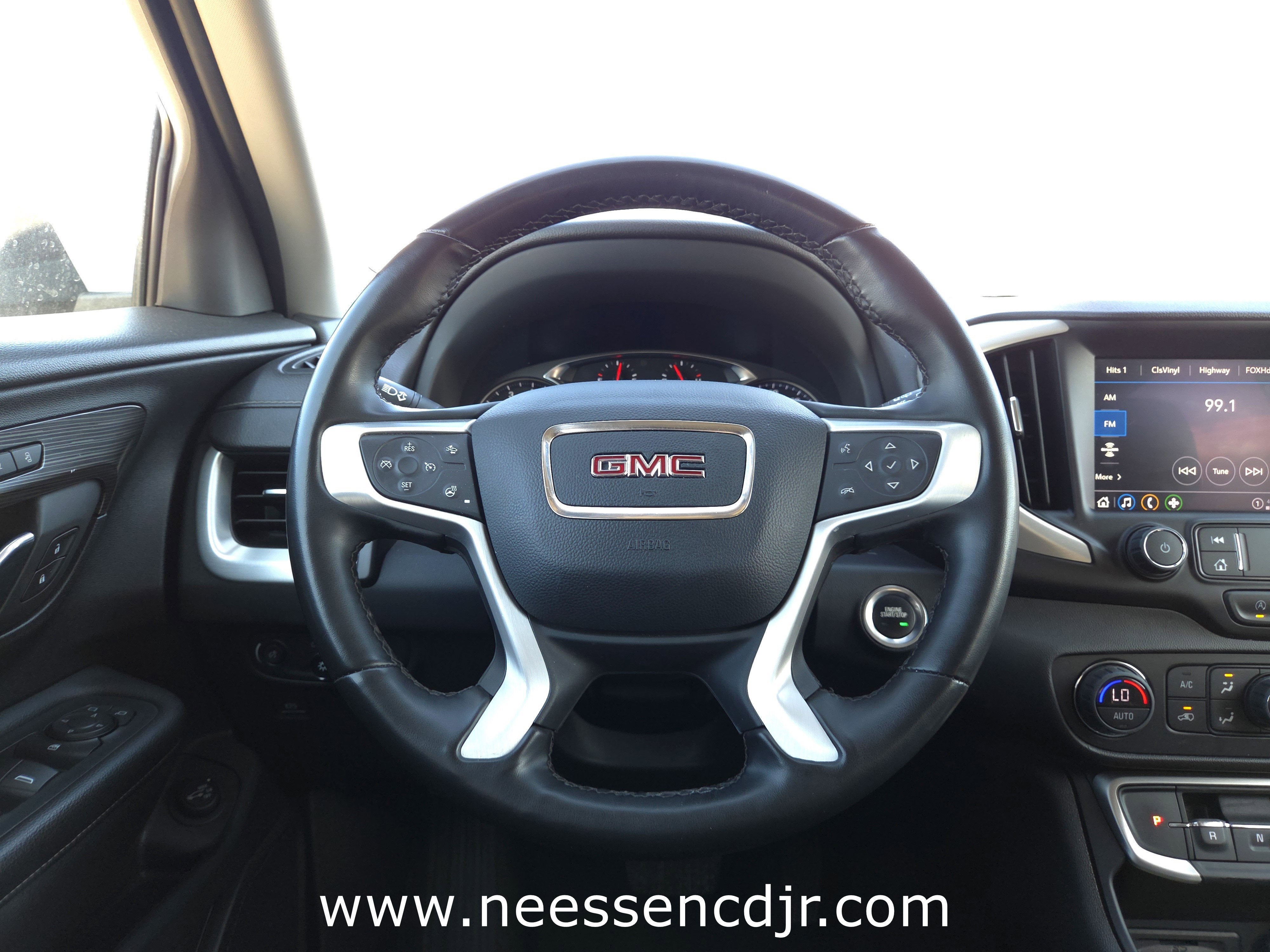 2023 GMC Terrain SLT