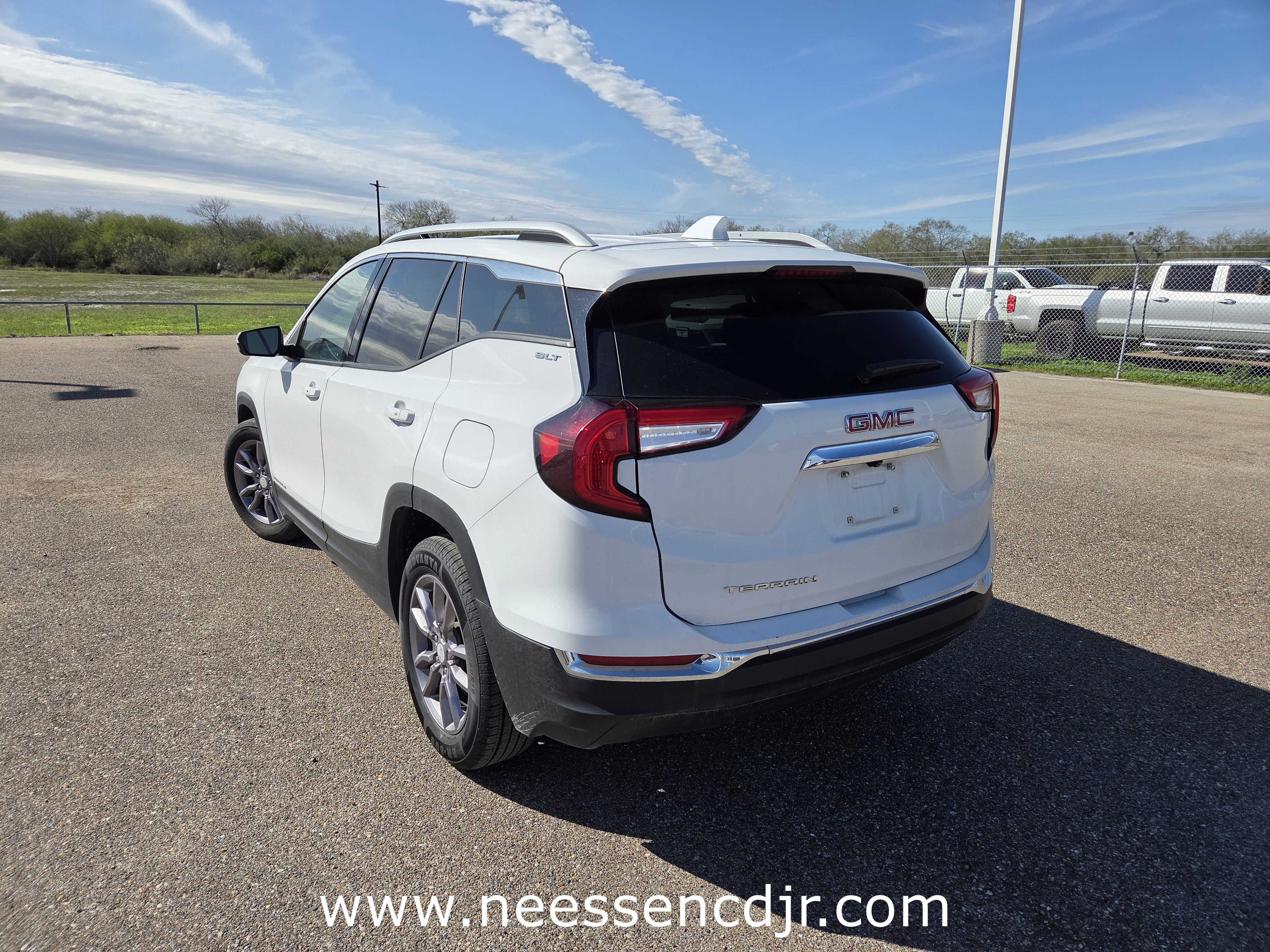 2023 GMC Terrain SLT