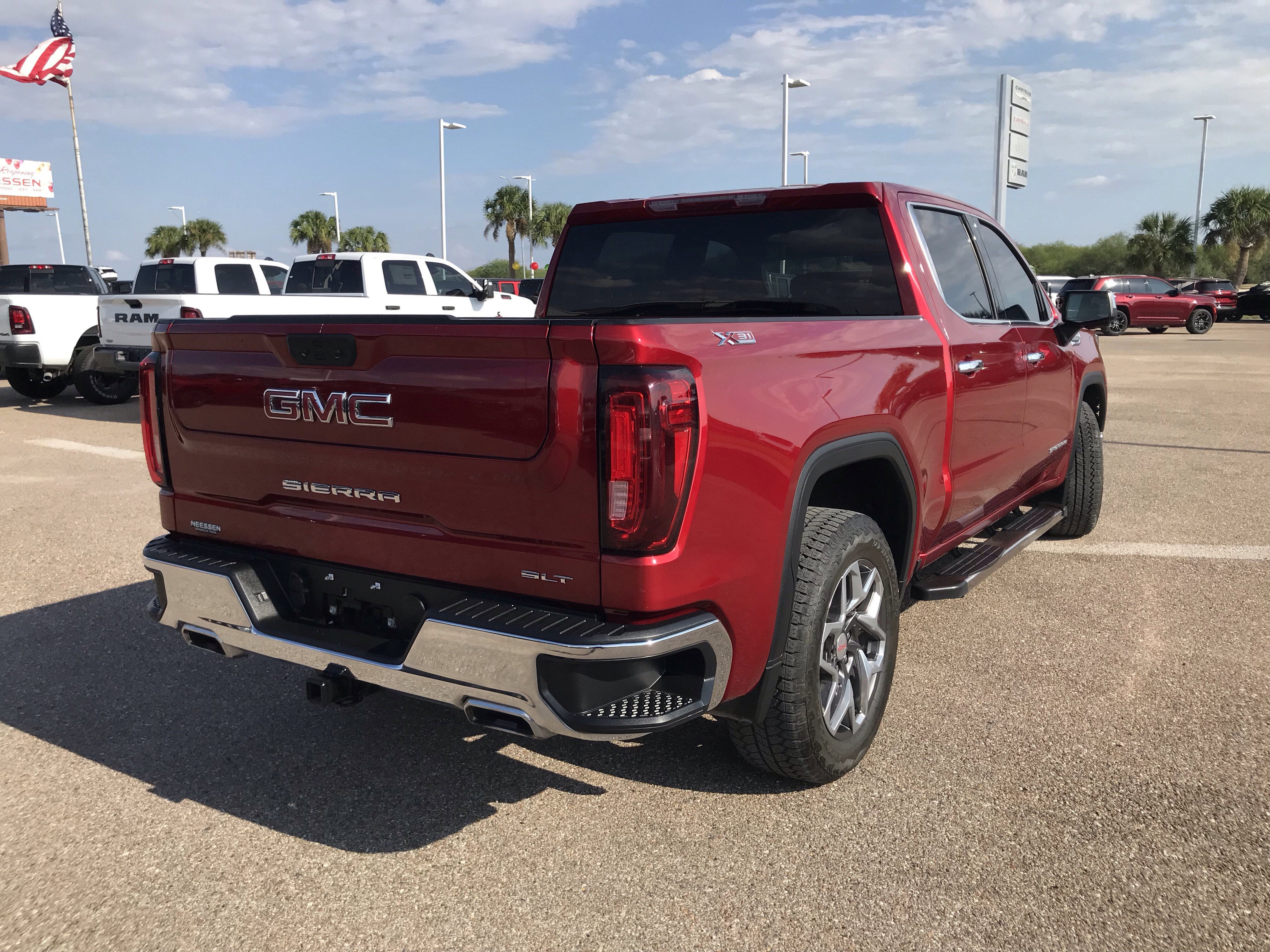 2024 GMC Sierra 1500 SLT