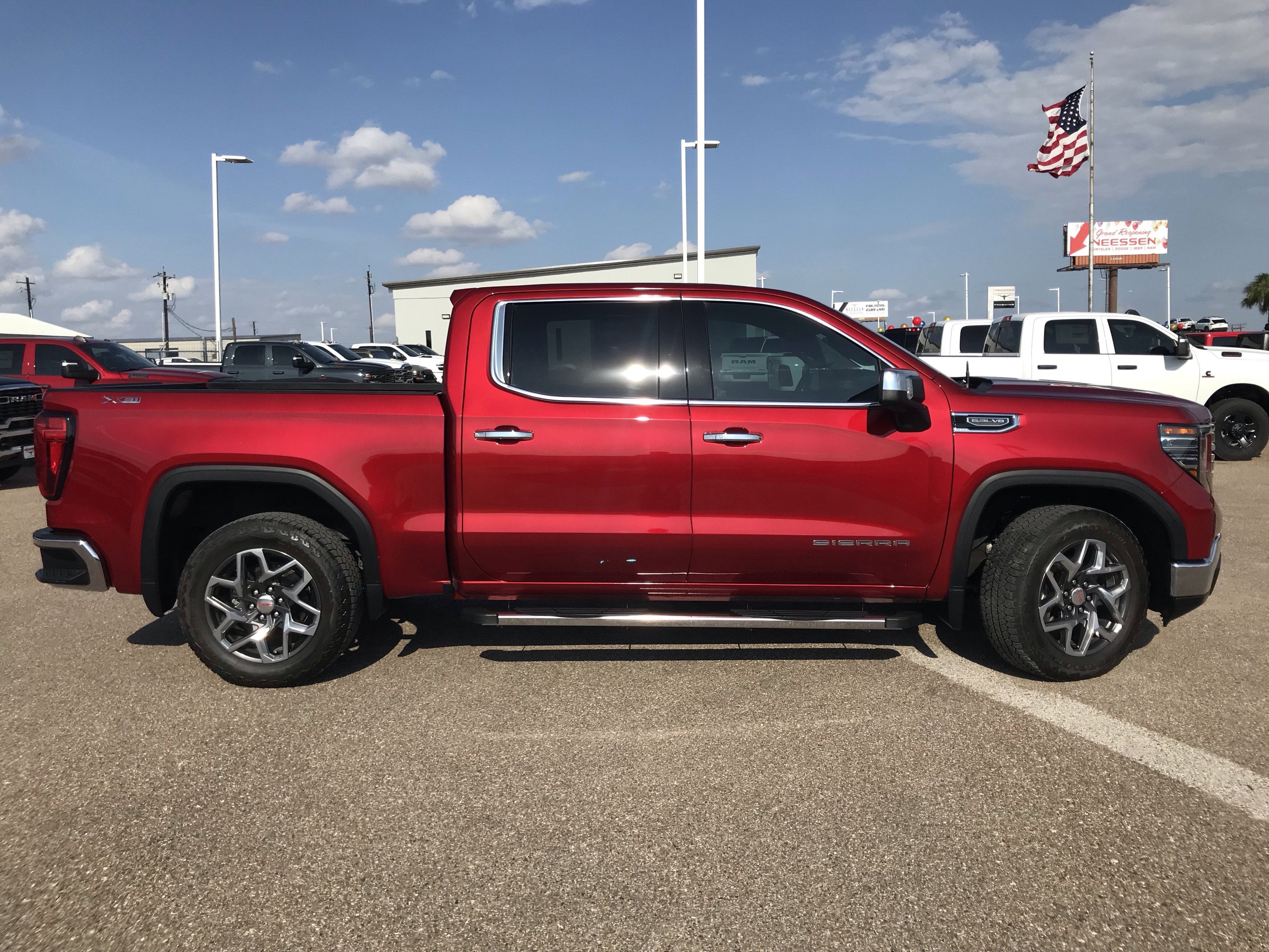 2024 GMC Sierra 1500 SLT