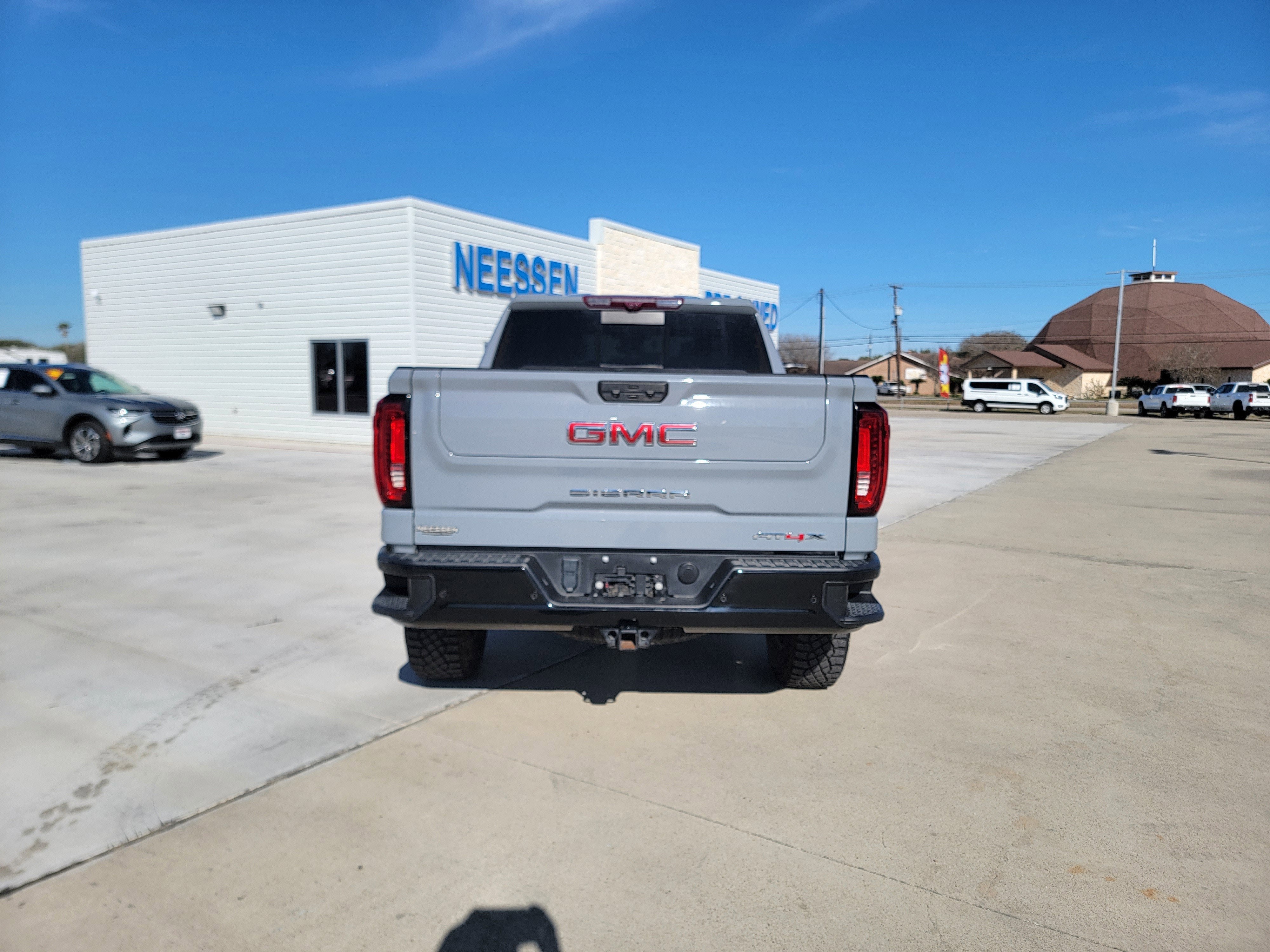 2024 GMC Sierra 1500 AT4X