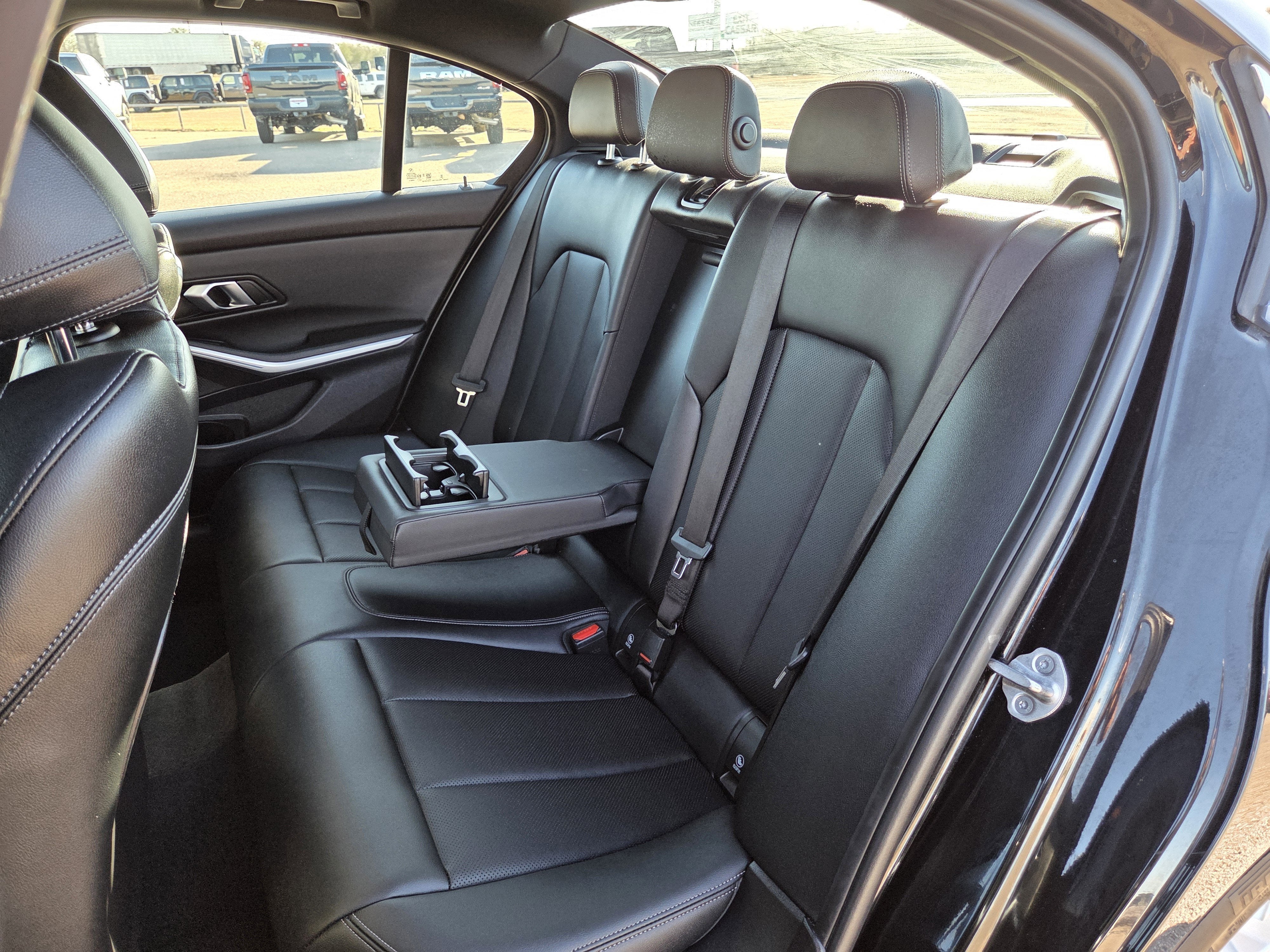 2025 BMW 3 Series 330i