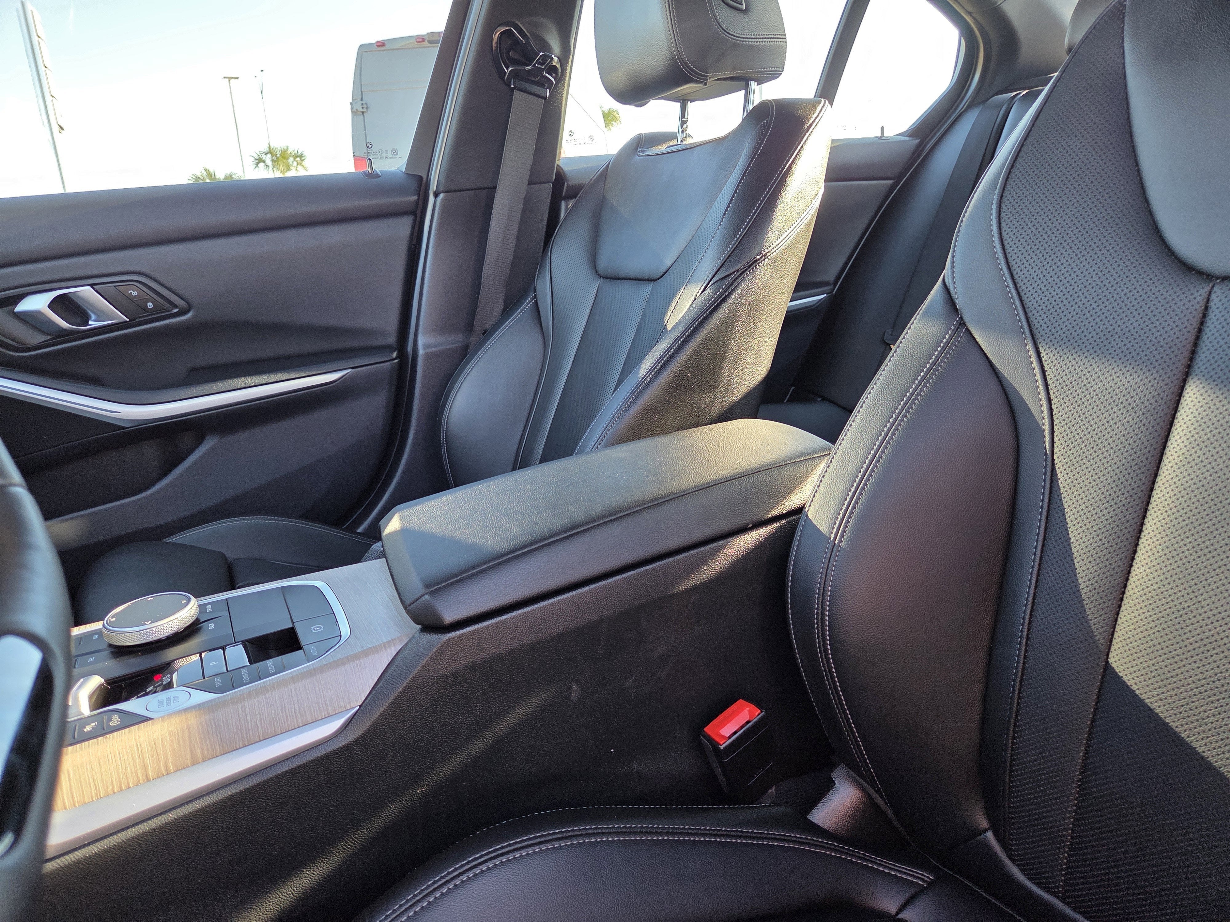 2025 BMW 3 Series 330i