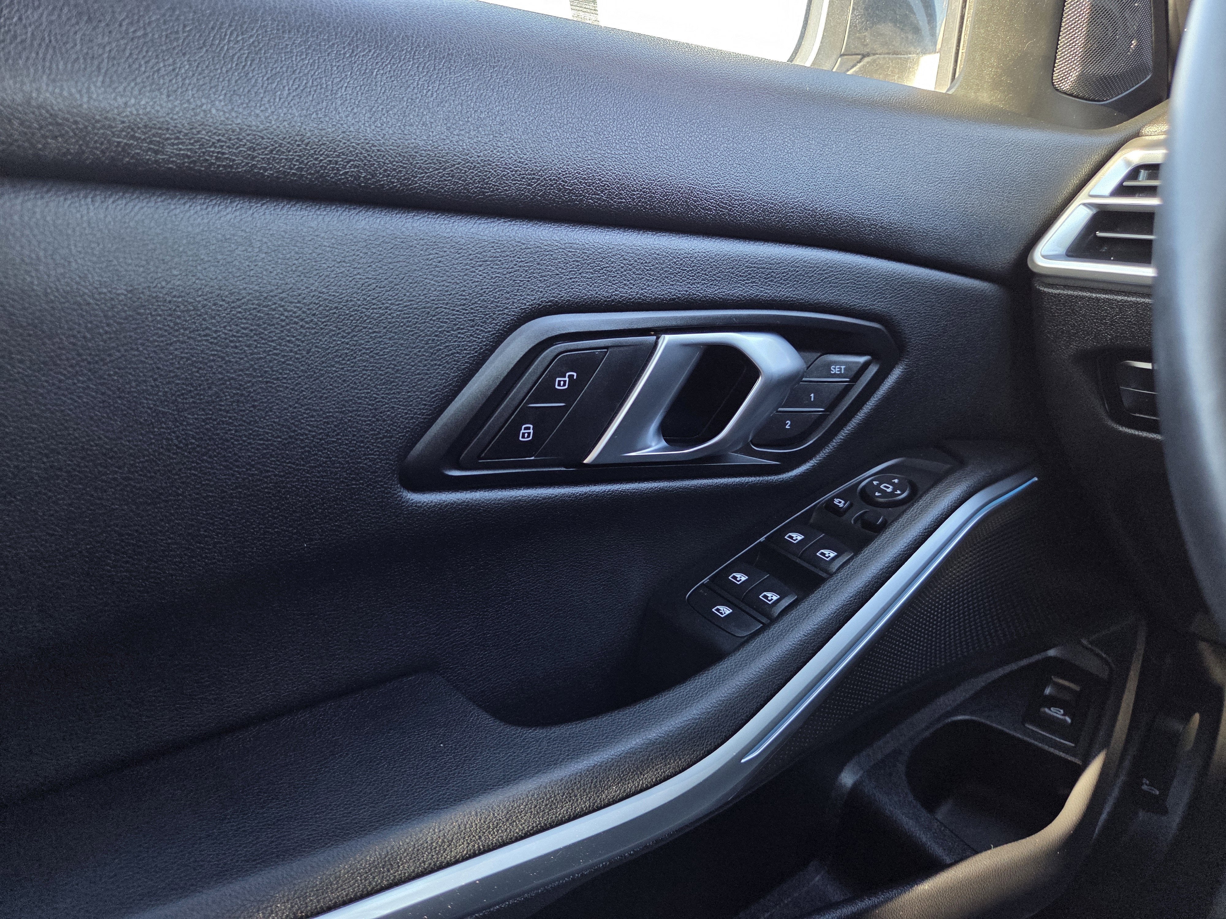 2025 BMW 3 Series 330i