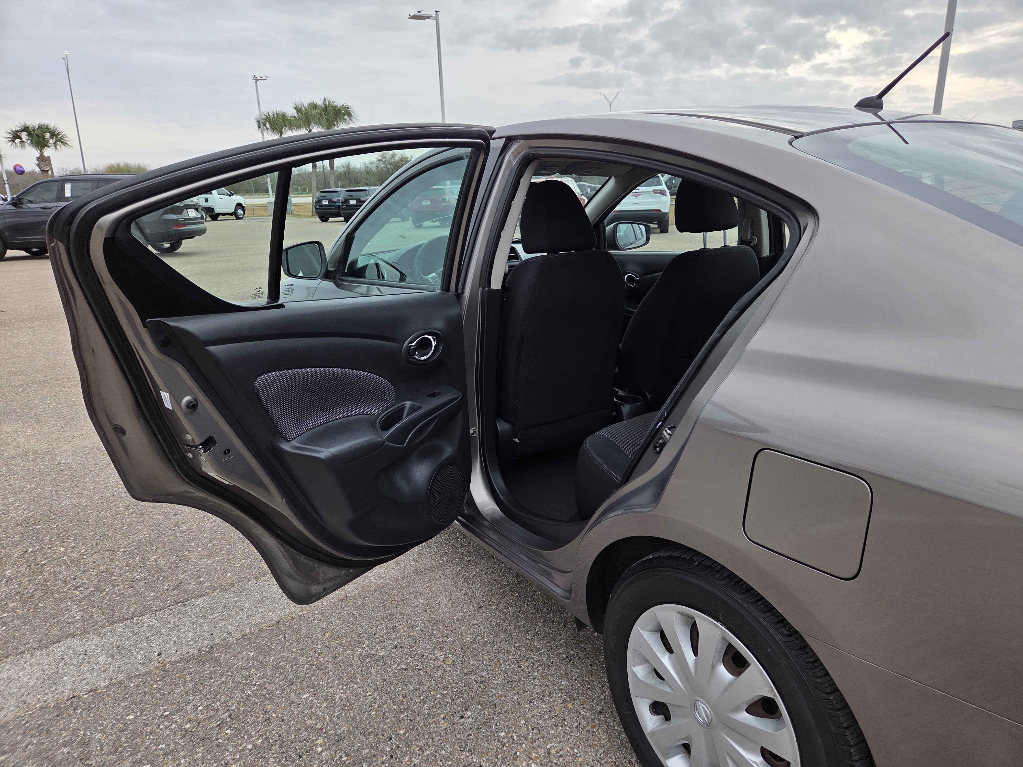 2017 Nissan Versa Sedan SV