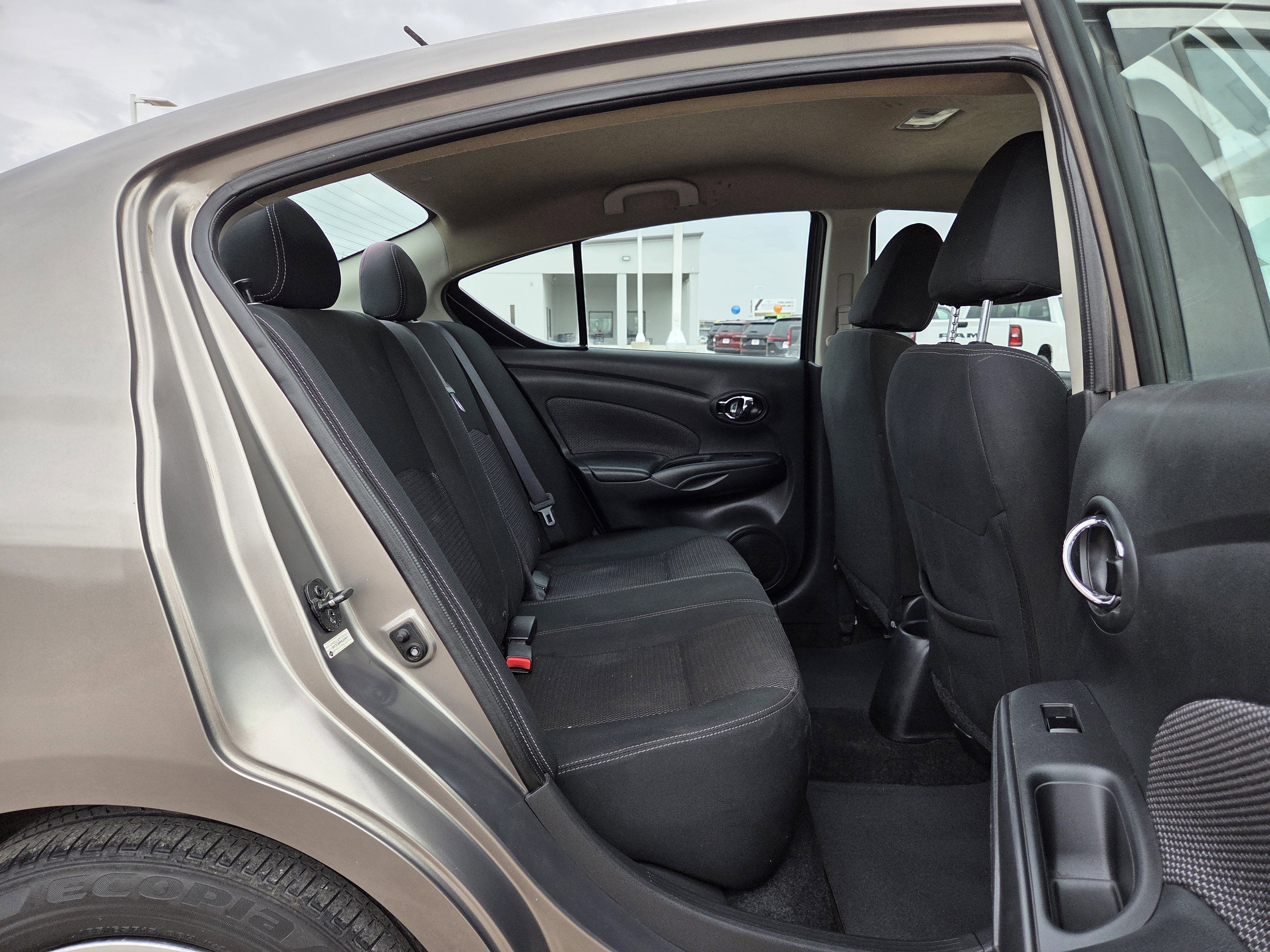 2017 Nissan Versa Sedan SV