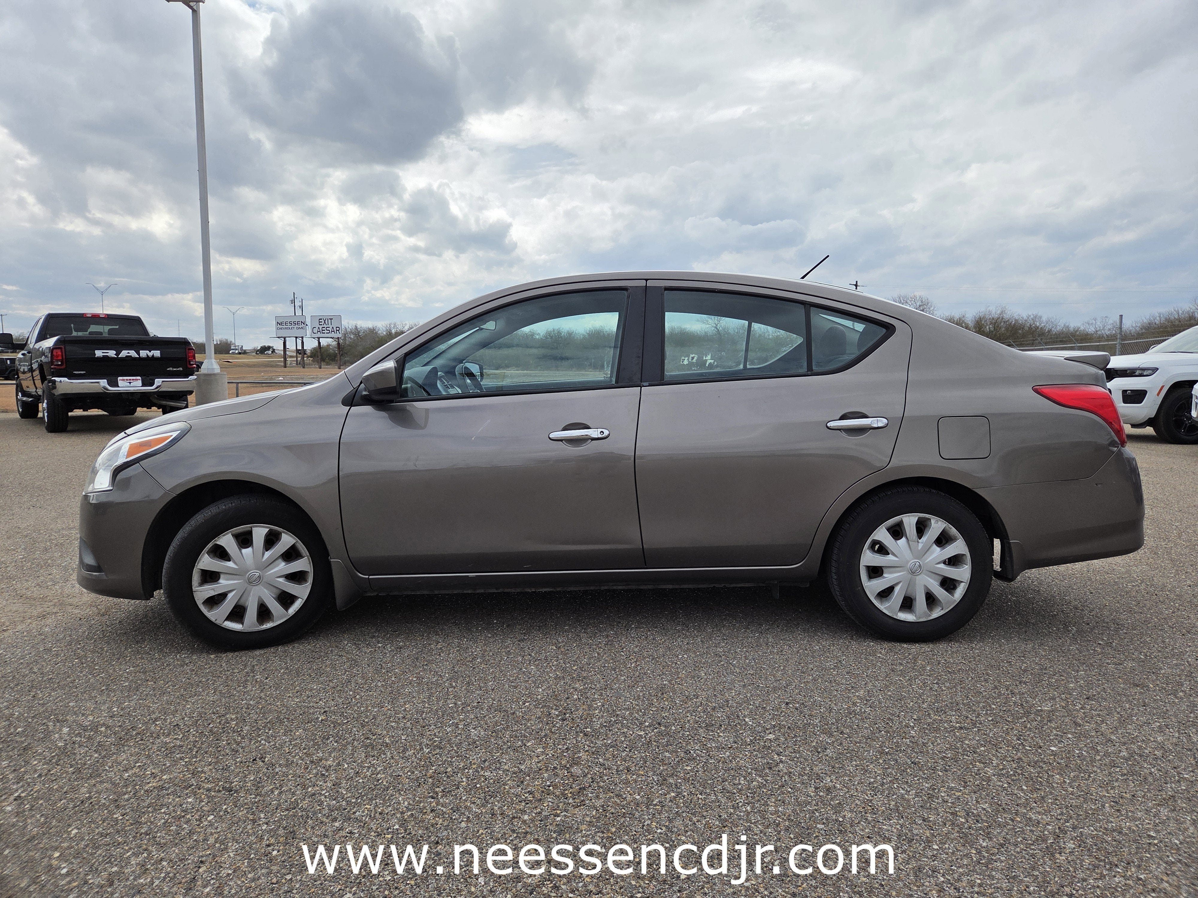 2017 Nissan Versa Sedan SV
