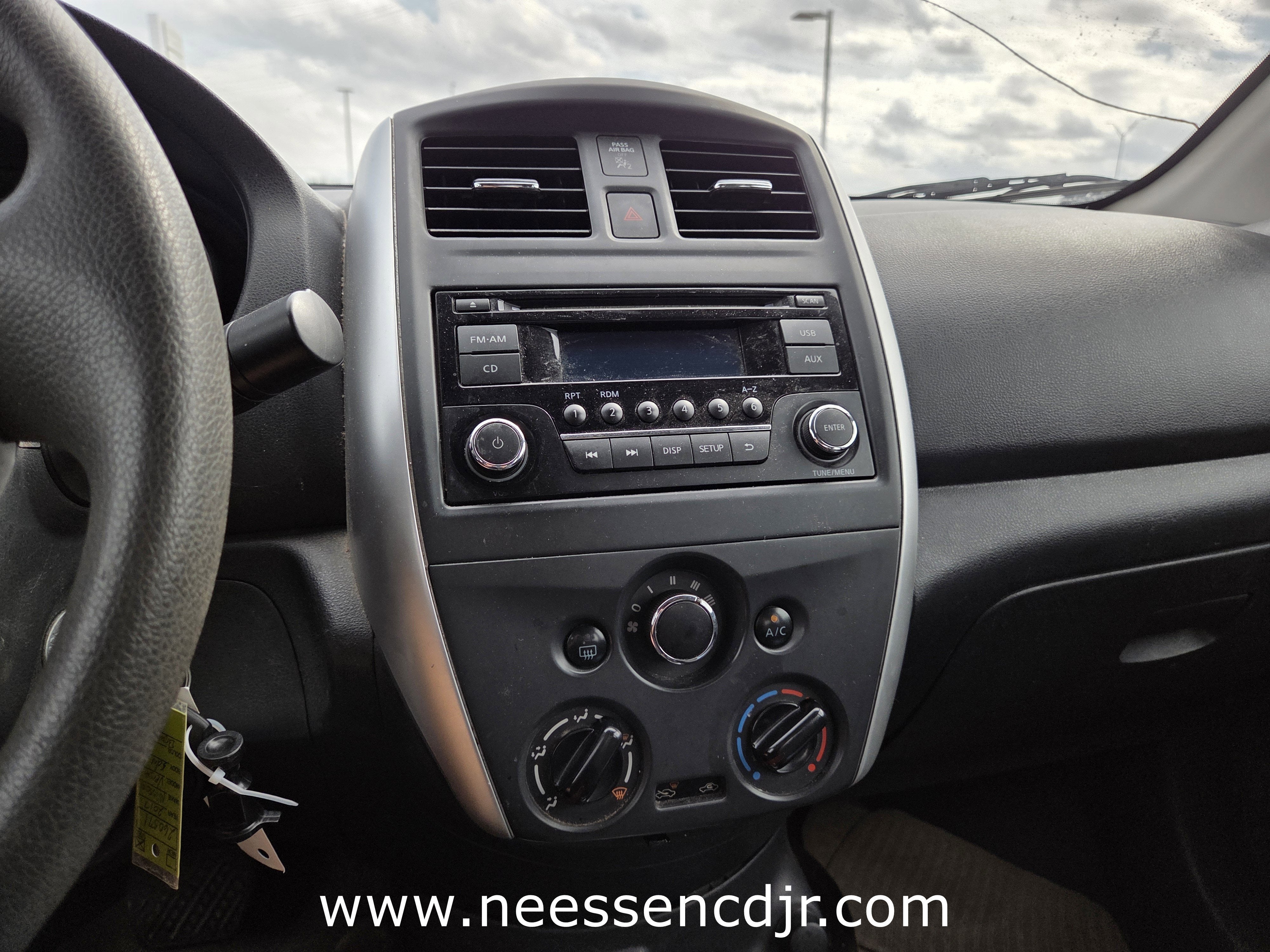 2017 Nissan Versa Sedan SV