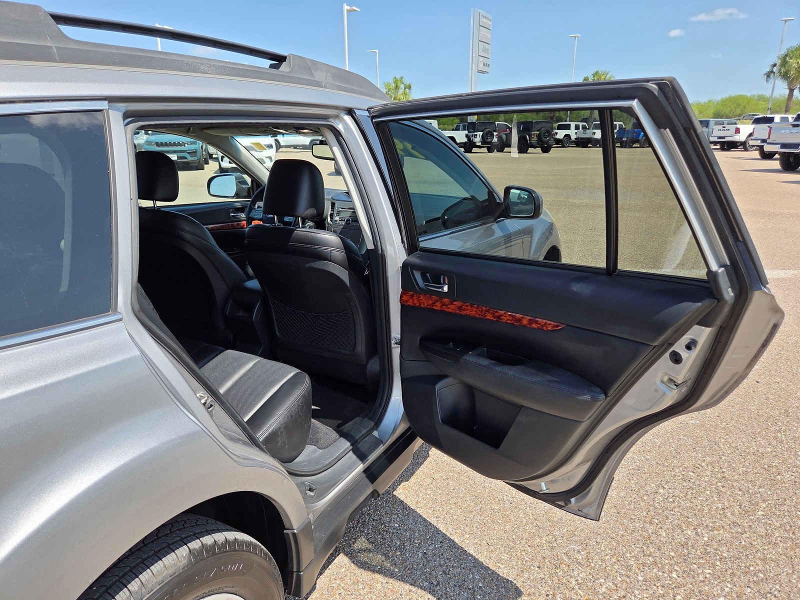 2010 Subaru Outback 2.5i Limited